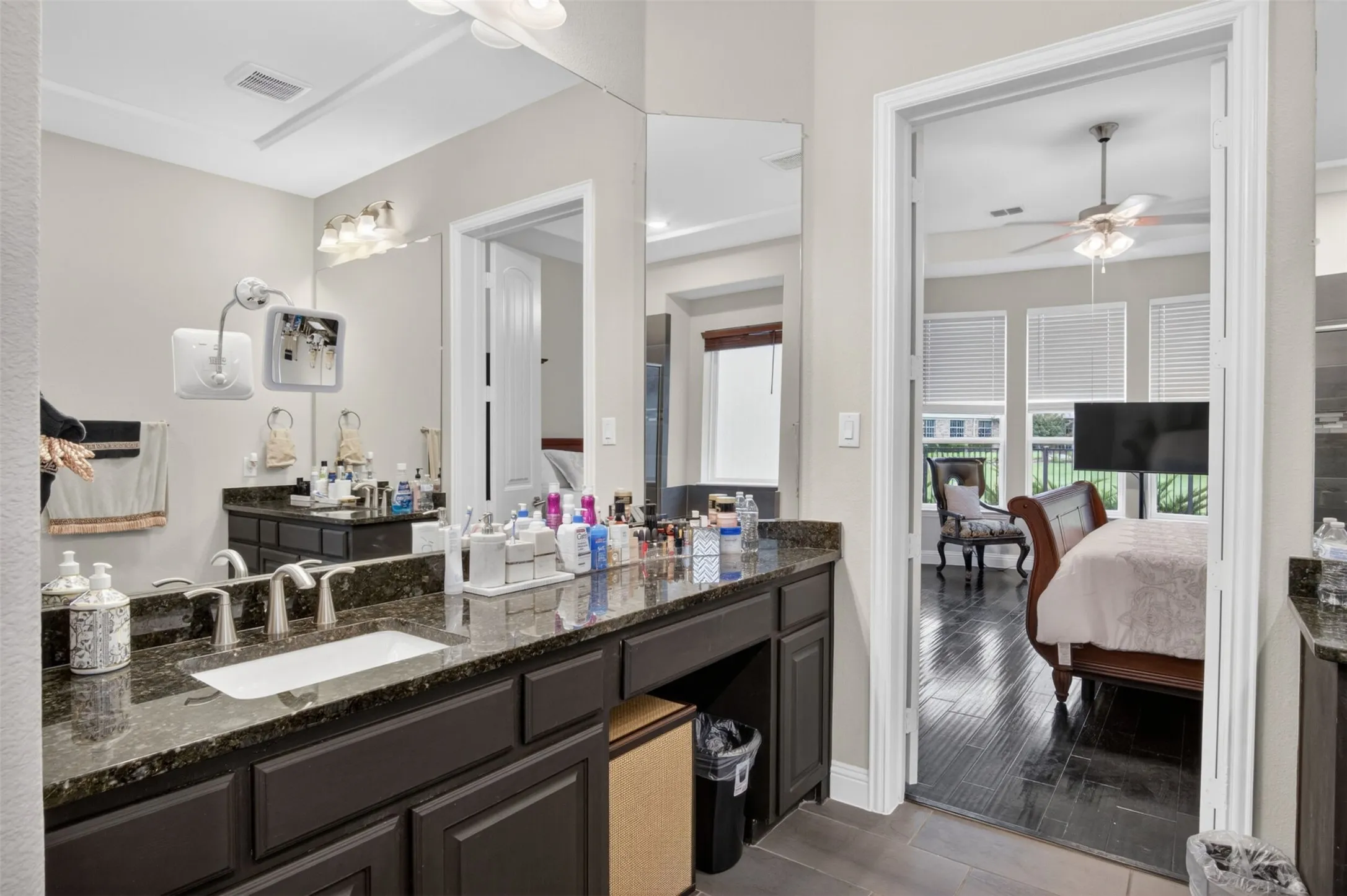 Single Family Residence For Sale in Collin County , 6210 Claridge Lane, Frisco, Texas 75035, 5 Bedrooms, 6 Bathrooms, 3 Garage spaces, 4,621 Sqft, built in 2019, Preowned, Price $1,325,000, mls#21258273, Real Estate Agent in Frisco, Homes For Sale in Collin county, Homes For Sale in Frisco, Realtor in Frisco Texas, Real Estate Brokerage Independent Realty Texas, Luminita Cordes Realtor
