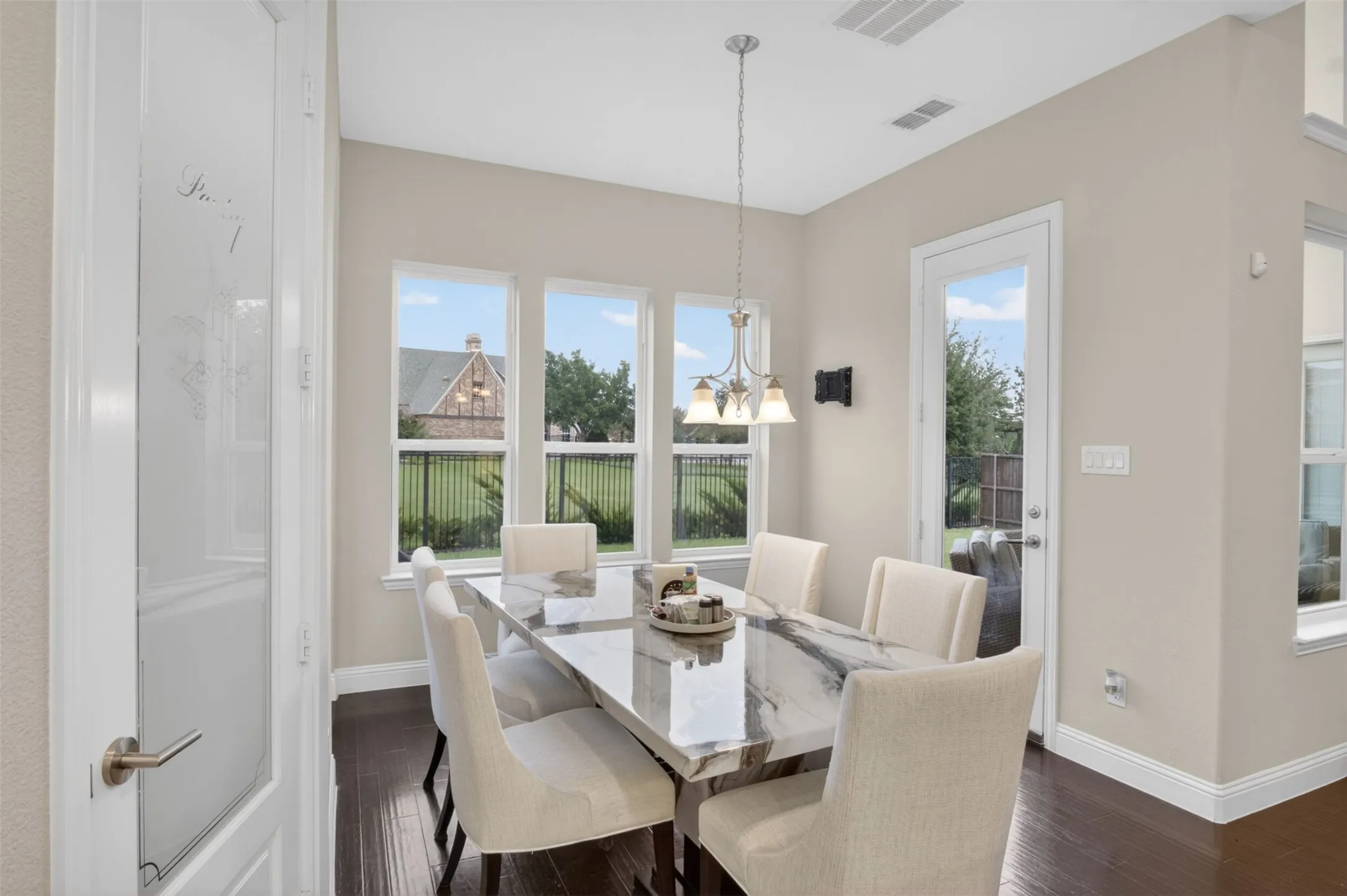 Single Family Residence For Sale in Collin County , 6210 Claridge Lane, Frisco, Texas 75035, 5 Bedrooms, 6 Bathrooms, 3 Garage spaces, 4,621 Sqft, built in 2019, Preowned, Price $1,325,000, mls#21258273, Real Estate Agent in Frisco, Homes For Sale in Collin county, Homes For Sale in Frisco, Realtor in Frisco Texas, Real Estate Brokerage Independent Realty Texas, Luminita Cordes Realtor