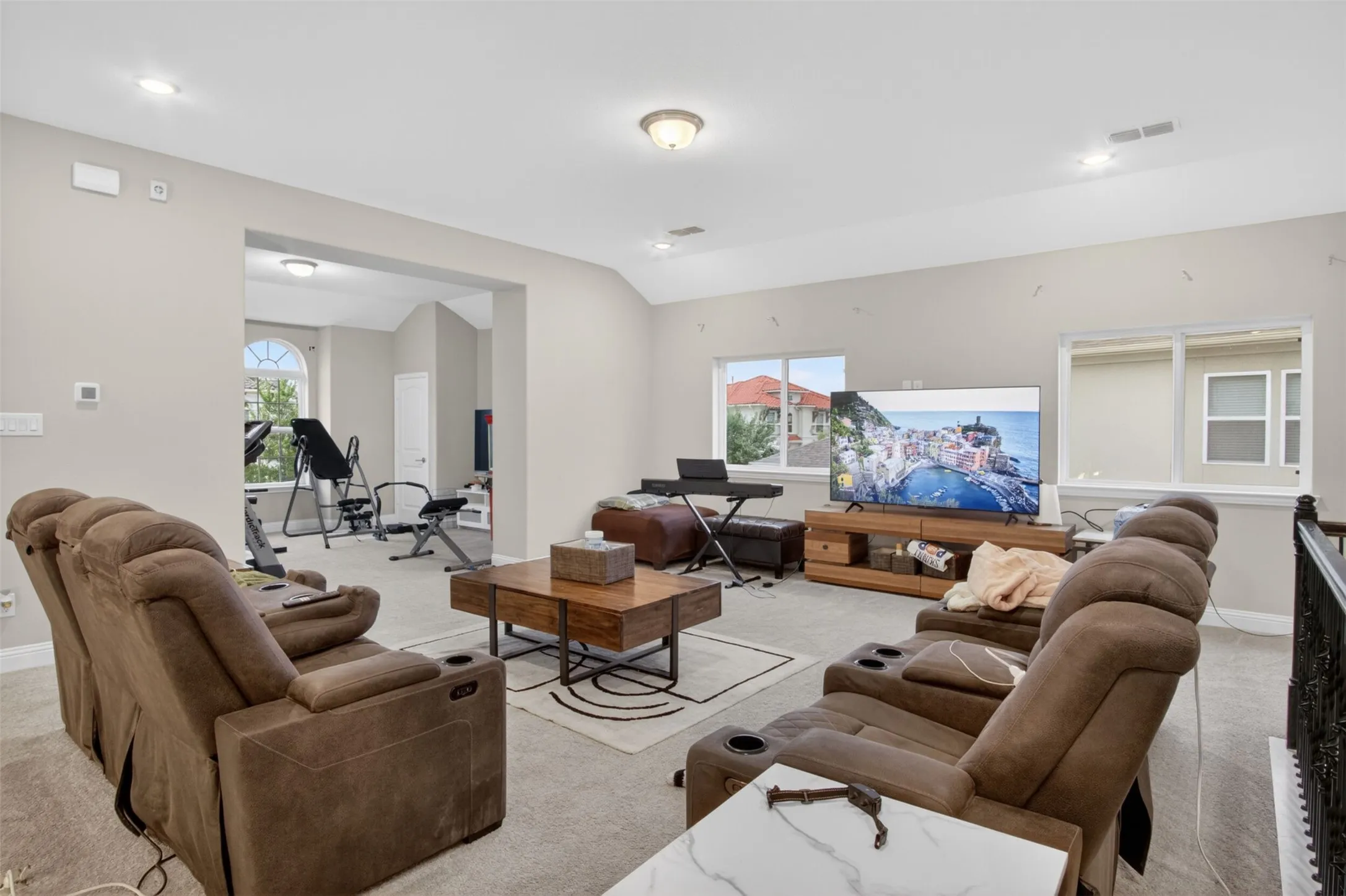 Single Family Residence For Sale in Collin County , 6210 Claridge Lane, Frisco, Texas 75035, 5 Bedrooms, 6 Bathrooms, 3 Garage spaces, 4,621 Sqft, built in 2019, Preowned, Price $1,325,000, mls#21258273, Real Estate Agent in Frisco, Homes For Sale in Collin county, Homes For Sale in Frisco, Realtor in Frisco Texas, Real Estate Brokerage Independent Realty Texas, Luminita Cordes Realtor