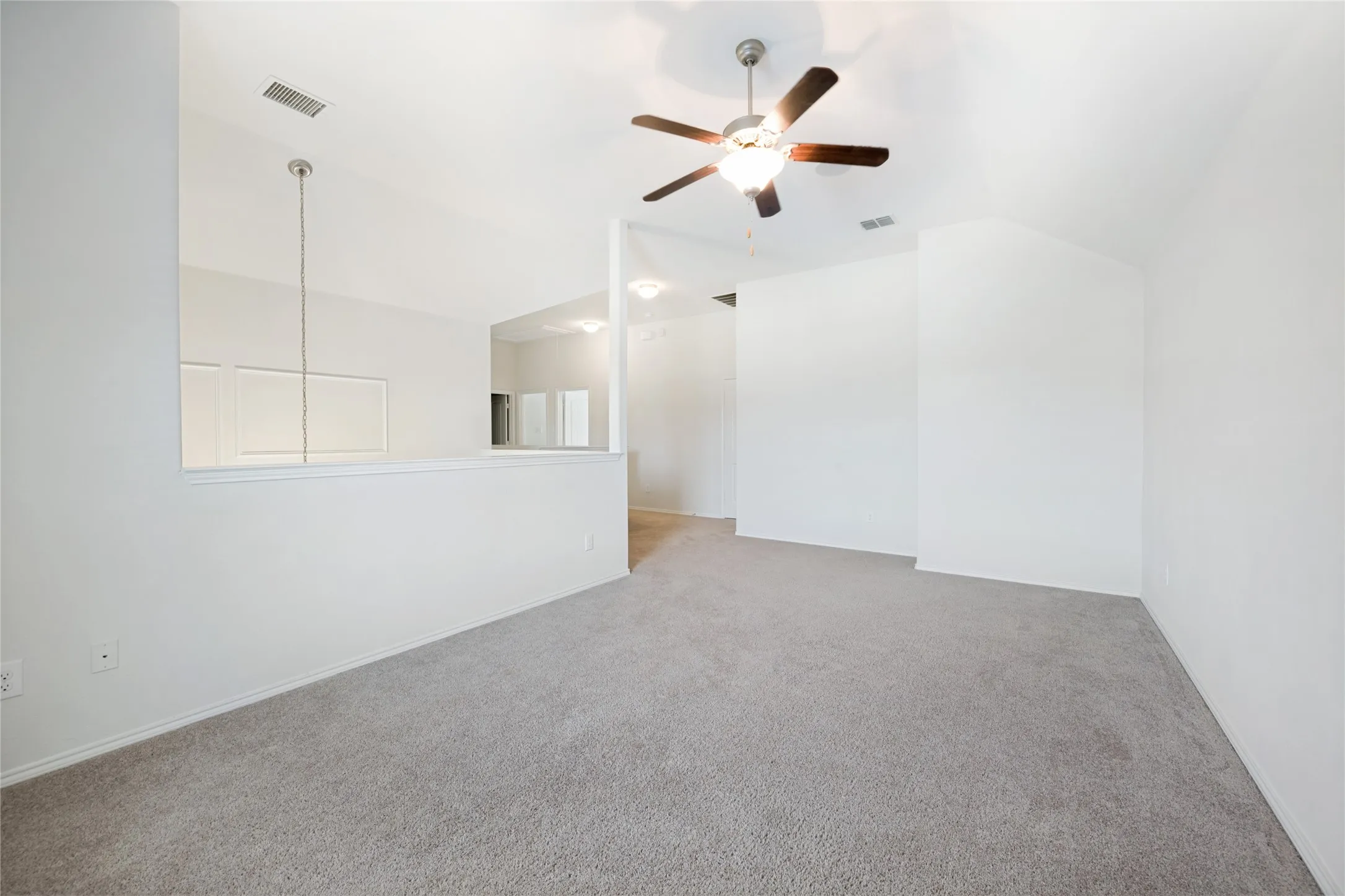 Single Family Residence For Sale in Tarrant County , 13216 Ragged Spur Court, Fort Worth, Texas 76052, 4 Bedroom, 4 Bathroom, 2 Garage spaces, 2,515 Sqft, built in 2010, mls#21258278, Real Estate Agent in Fort Worth, Homes For Sale in Tarrant county, Homes For Sale in Fort Worth, Realtor in Fort Worth Texas, Real Estate Brokerage Independent Realty Texas, Luminita Cordes Realtor