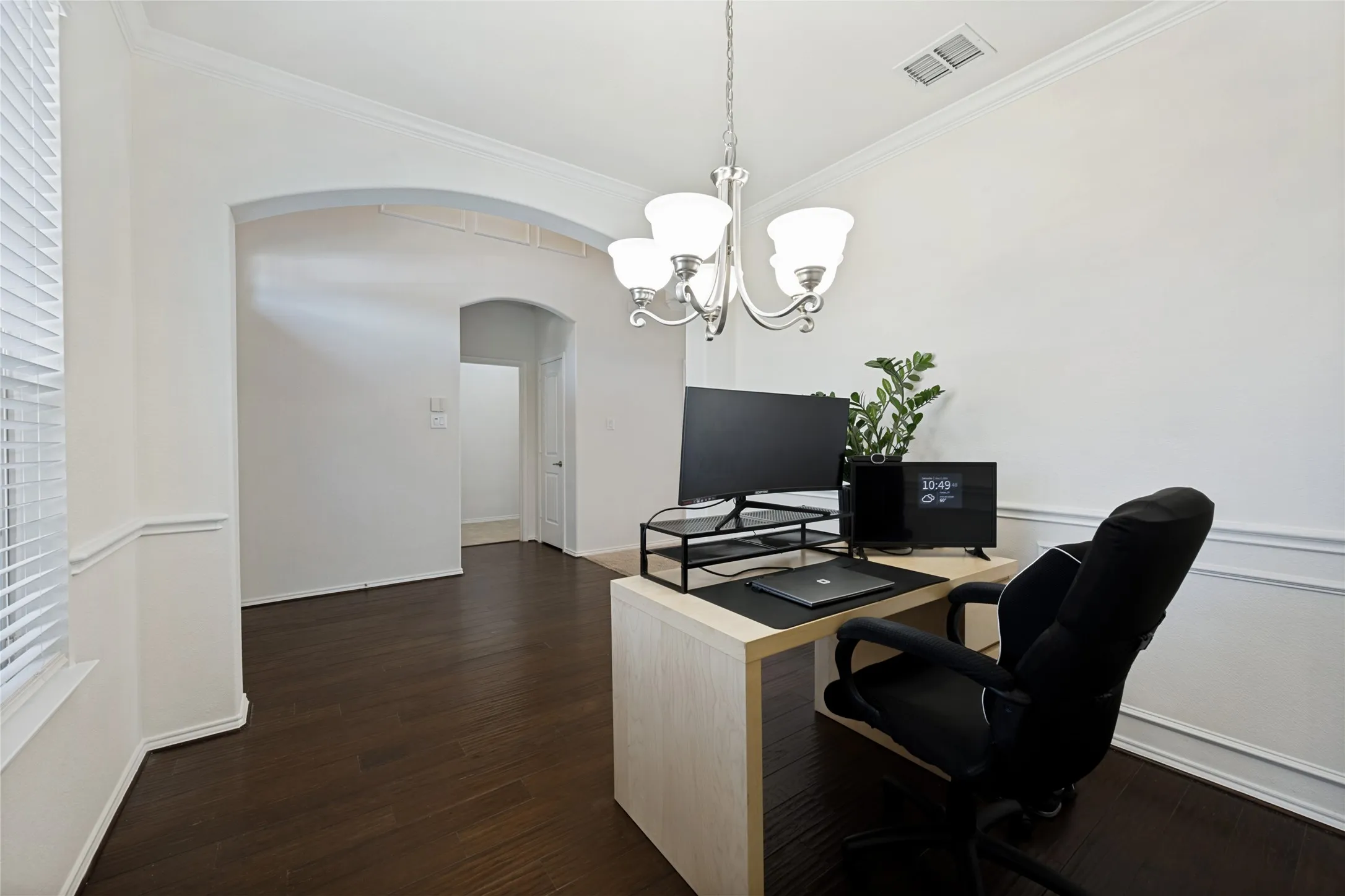 Single Family Residence For Sale in Tarrant County , 13216 Ragged Spur Court, Fort Worth, Texas 76052, 4 Bedroom, 4 Bathroom, 2 Garage spaces, 2,515 Sqft, built in 2010, mls#21258278, Real Estate Agent in Fort Worth, Homes For Sale in Tarrant county, Homes For Sale in Fort Worth, Realtor in Fort Worth Texas, Real Estate Brokerage Independent Realty Texas, Luminita Cordes Realtor