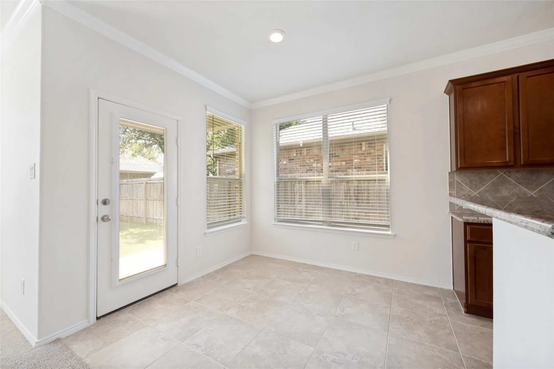 Single Family Residence For Sale in Tarrant County , 13216 Ragged Spur Court, Fort Worth, Texas 76052, 4 Bedroom, 4 Bathroom, 2 Garage spaces, 2,515 Sqft, built in 2010, mls#21258278, Real Estate Agent in Fort Worth, Homes For Sale in Tarrant county, Homes For Sale in Fort Worth, Realtor in Fort Worth Texas, Real Estate Brokerage Independent Realty Texas, Luminita Cordes Realtor