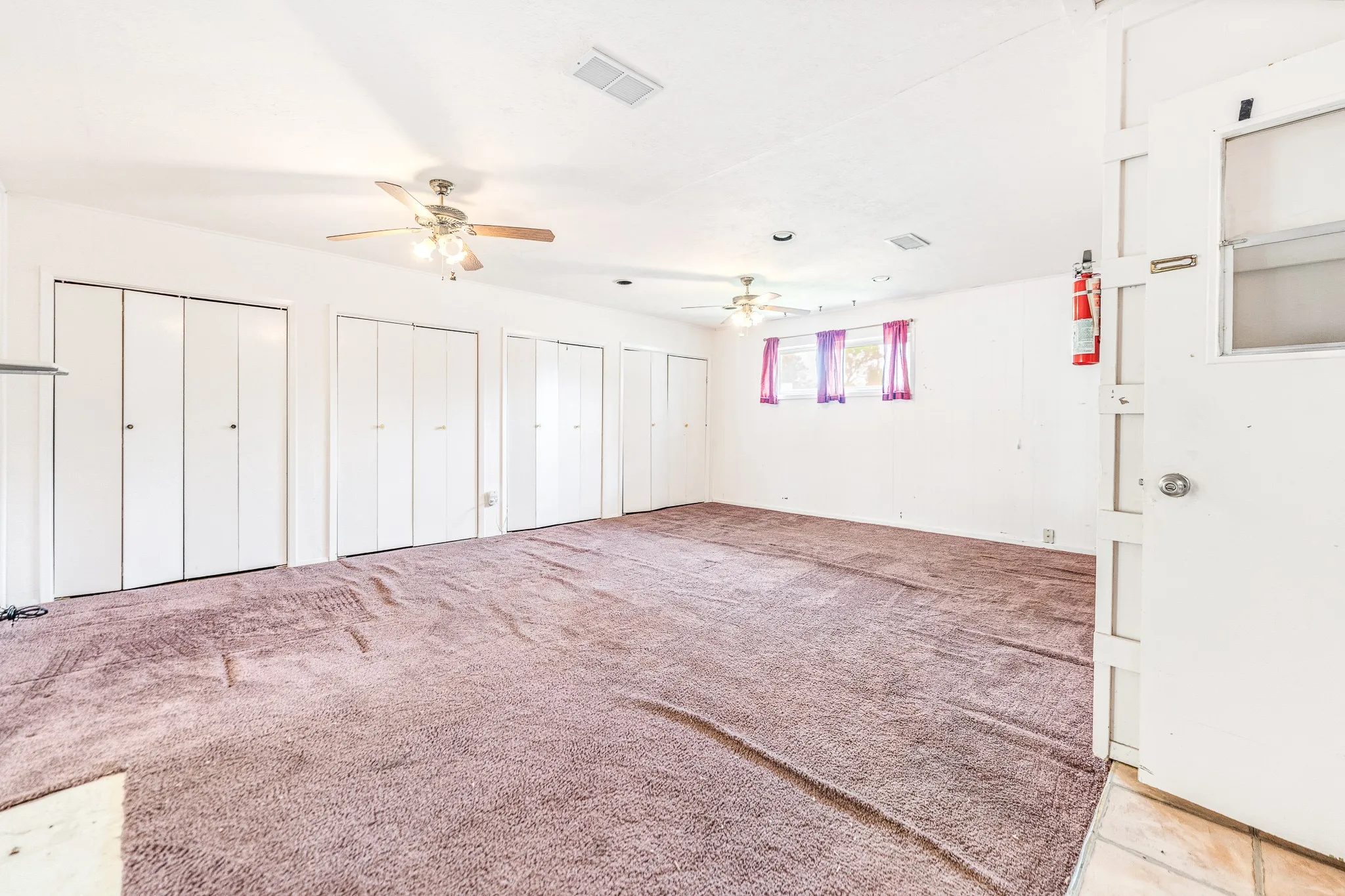 Single Family Residence For Sale in Dallas County , 3705 Flamingo Lane, Irving, Texas 75062, 4 Bedroom, 2 Bathroom, Garage spaces, 1,749 Sqft, built in 1967, mls#21258315, Real Estate Agent in Irving, Homes For Sale in Dallas county, Homes For Sale in Irving, Realtor in Irving Texas, Real Estate Brokerage Independent Realty Texas, Luminita Cordes Realtor