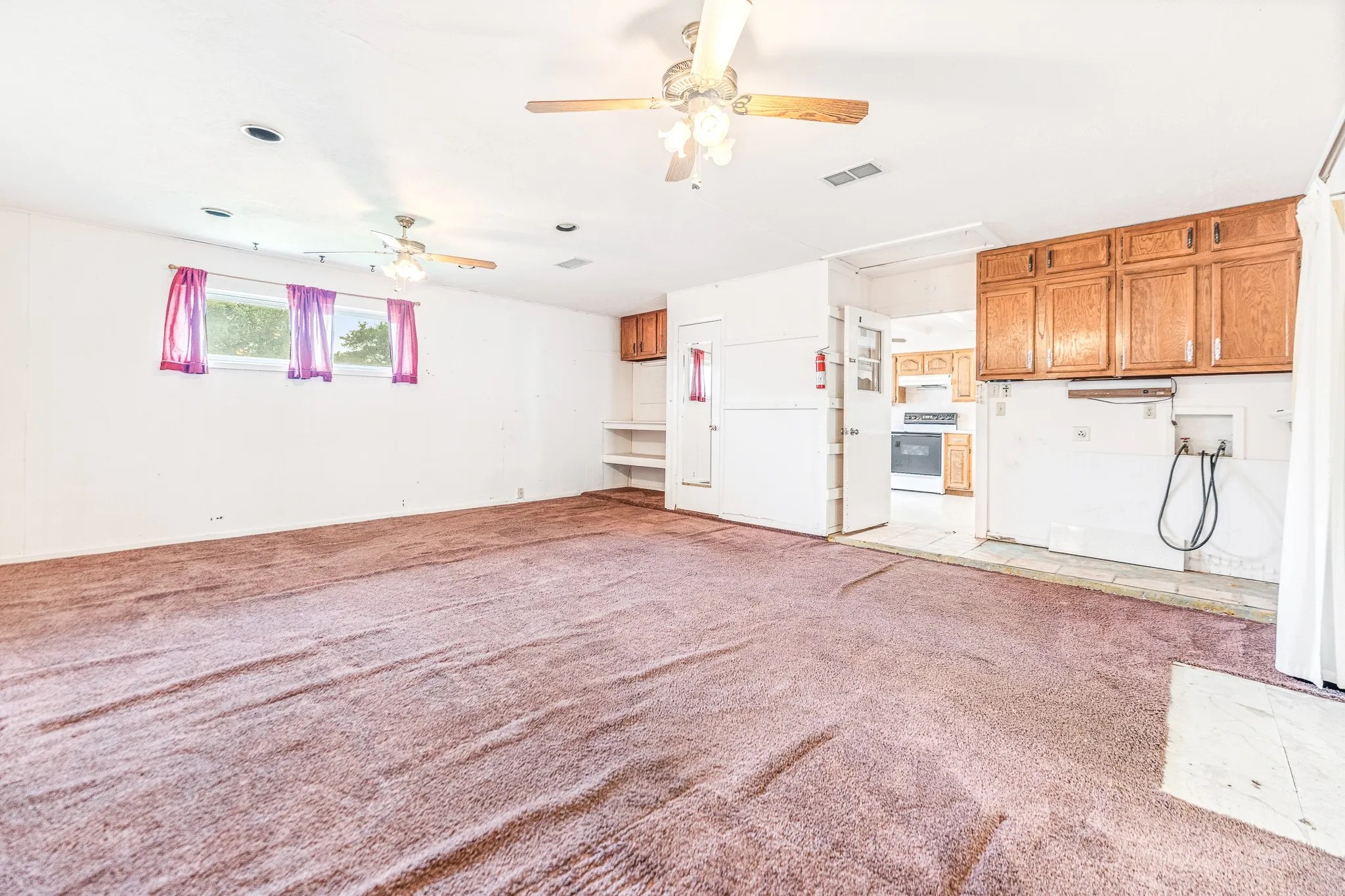 Single Family Residence For Sale in Dallas County , 3705 Flamingo Lane, Irving, Texas 75062, 4 Bedroom, 2 Bathroom, Garage spaces, 1,749 Sqft, built in 1967, mls#21258315, Real Estate Agent in Irving, Homes For Sale in Dallas county, Homes For Sale in Irving, Realtor in Irving Texas, Real Estate Brokerage Independent Realty Texas, Luminita Cordes Realtor