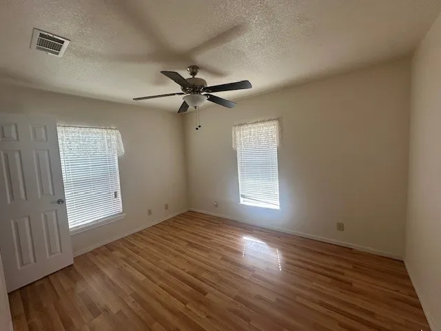 Single Family Residence For Sale in Jack County , 530 Richardson Street, Jacksboro, Texas 76458, 4 Bedroom, 2 Bathroom, 2 Garage spaces, 1,732 Sqft, built in 1955, mls#21253852, Real Estate Agent in Jacksboro, Homes For Sale in Jack county, Homes For Sale in Jacksboro, Realtor in Jacksboro Texas, Real Estate Brokerage Independent Realty Texas, Luminita Cordes Realtor