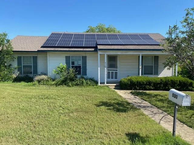 Single Family Residence For Sale in Jack County , 530 Richardson Street, Jacksboro, Texas 76458, 4 Bedroom, 2 Bathroom, 2 Garage spaces, 1,732 Sqft, built in 1955, mls#21253852, Real Estate Agent in Jacksboro, Homes For Sale in Jack county, Homes For Sale in Jacksboro, Realtor in Jacksboro Texas, Real Estate Brokerage Independent Realty Texas, Luminita Cordes Realtor