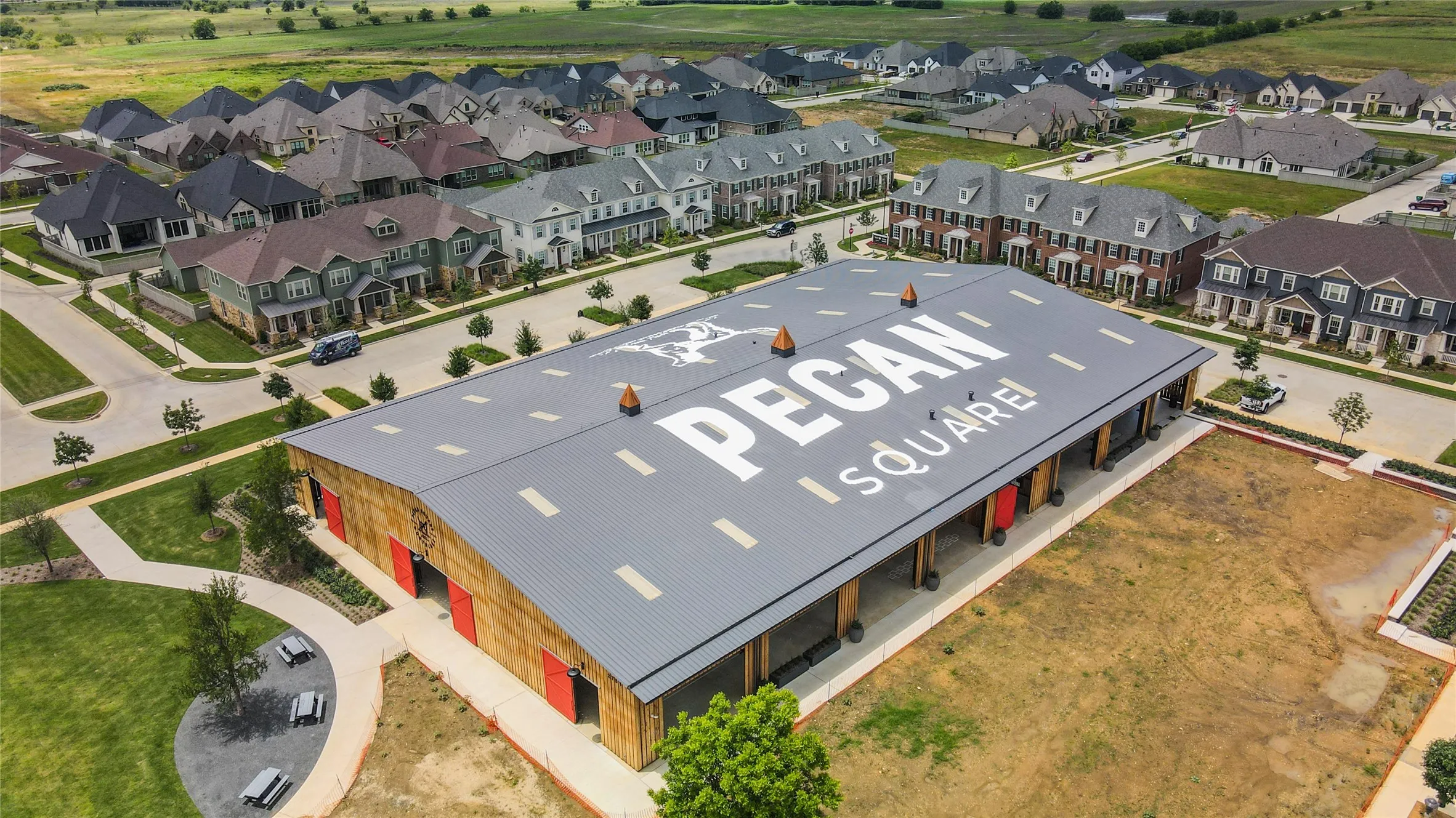 Community amenities, indoor and outdoor pavillion