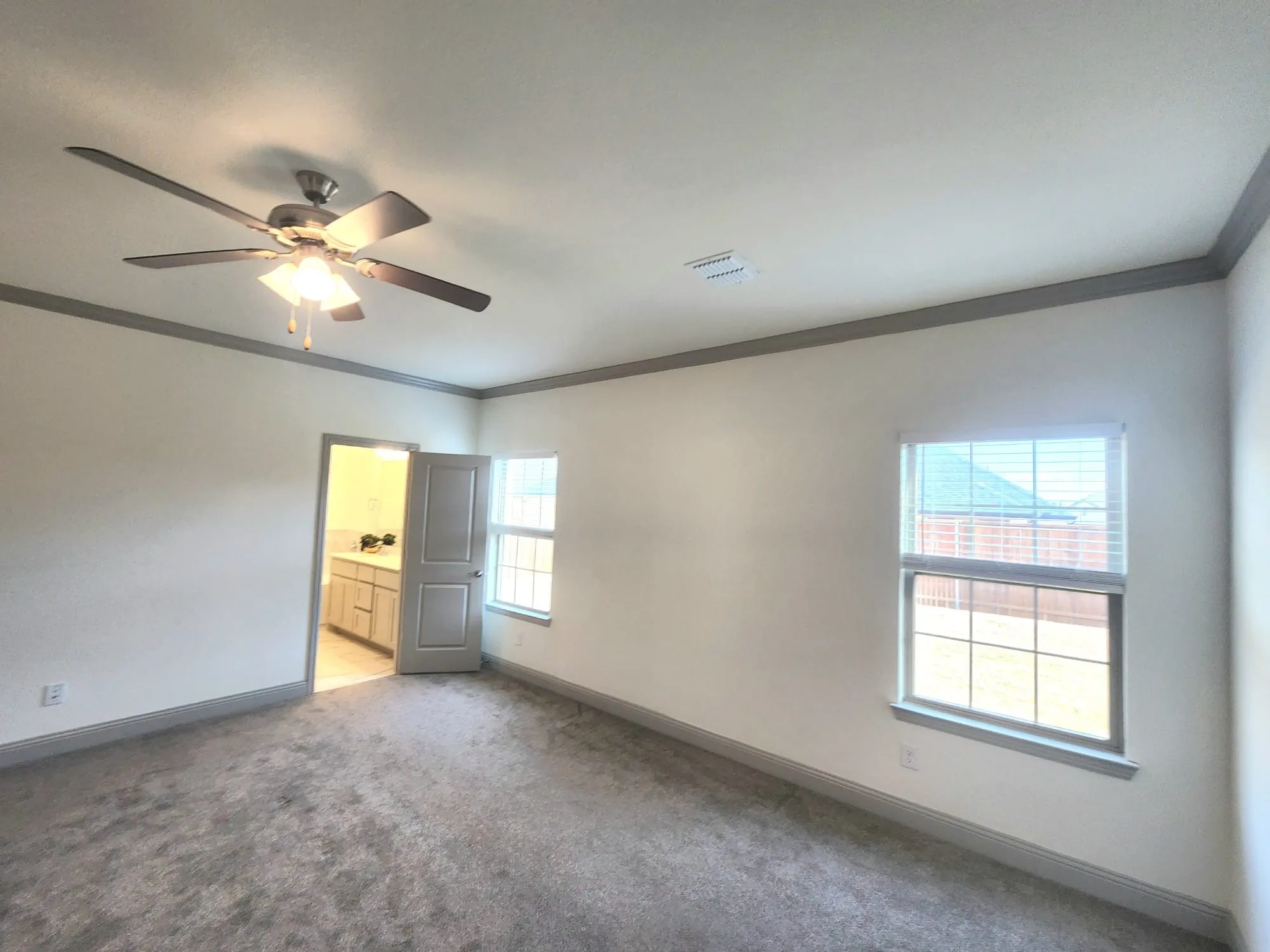 Single Family Residence For Sale in Collin County , 490 Oak Creek Drive, Lavon, Texas 75166, 5 Bedroom, 3 Bathroom, 2 Garage spaces, 2,096 Sqft, built in 2022, Preowned, mls#21258385, Real Estate Agent in Lavon, Homes For Sale in Collin county, Homes For Sale in Lavon, Realtor in Lavon Texas, Real Estate Brokerage Independent Realty Texas, Luminita Cordes Realtor