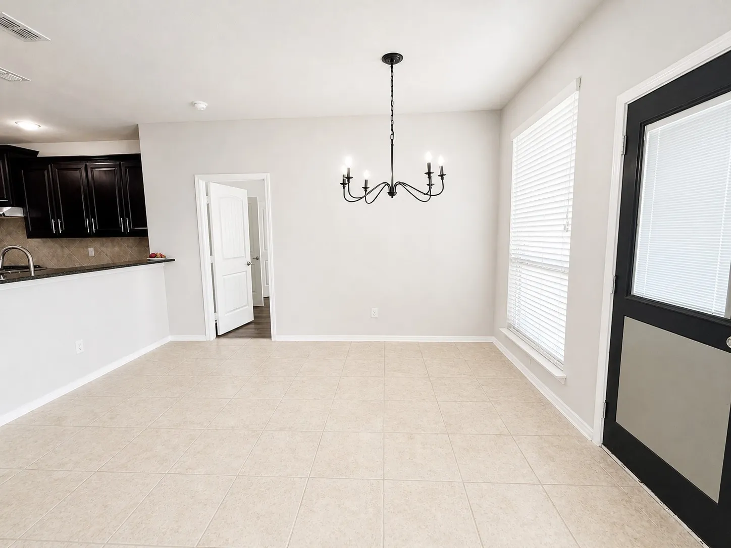 Single Family Residence For Rent in Tarrant County , 9505 Cypress Lake Drive, Fort Worth, Texas 76036, 3 Bedrooms, 2 Bathrooms, 3 Garage spaces, 2,028 Sqft, built in 2014, Preowned, Price $2,540, mls#21258349, Real Estate Agent in Fort Worth, Homes For Rent in Tarrant county, Homes For Rent in Fort Worth, Realtor in Fort Worth Texas, Real Estate Brokerage Independent Realty Texas, Luminita Cordes Realtor