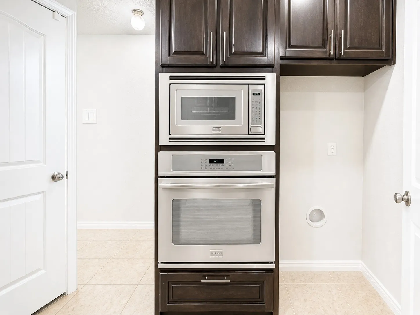Single Family Residence For Rent in Tarrant County , 9505 Cypress Lake Drive, Fort Worth, Texas 76036, 3 Bedrooms, 2 Bathrooms, 3 Garage spaces, 2,028 Sqft, built in 2014, Preowned, Price $2,540, mls#21258349, Real Estate Agent in Fort Worth, Homes For Rent in Tarrant county, Homes For Rent in Fort Worth, Realtor in Fort Worth Texas, Real Estate Brokerage Independent Realty Texas, Luminita Cordes Realtor