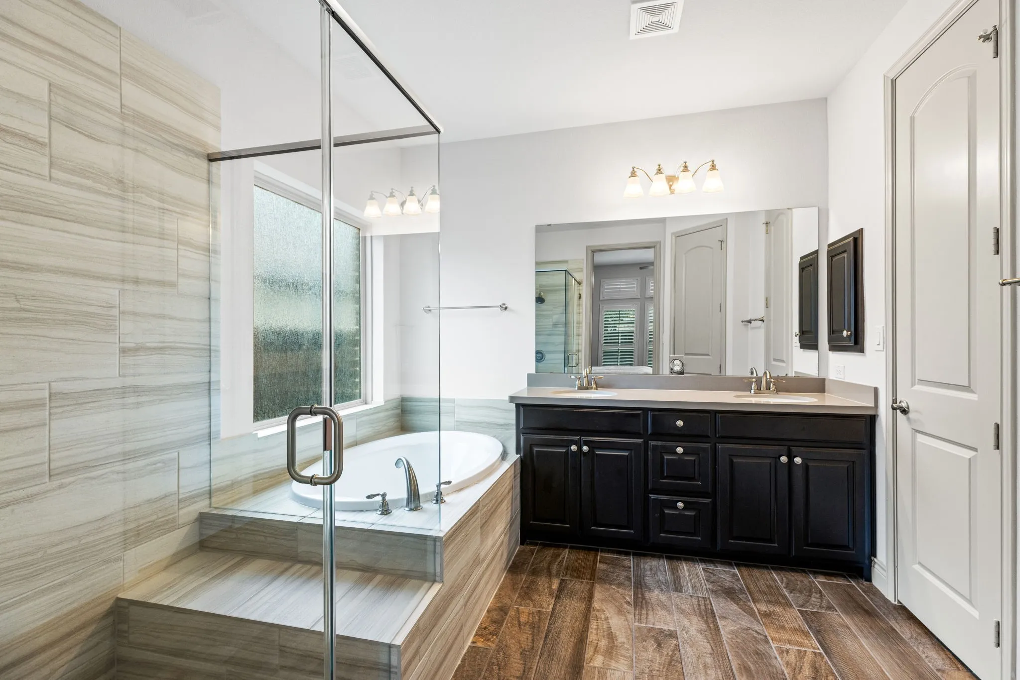 Single Family Residence For Sale in Collin County , 8604 Holliday Creek Way, Mc Kinney, Texas 75071, 3 Bedroom, 2 Bathroom, 2 Garage spaces, 1,986 Sqft, built in 2018, mls#21256728, Real Estate Agent in Mc Kinney, Homes For Sale in Collin county, Homes For Sale in Mc Kinney, Realtor in Mc Kinney Texas, Real Estate Brokerage Independent Realty Texas, Luminita Cordes Realtor