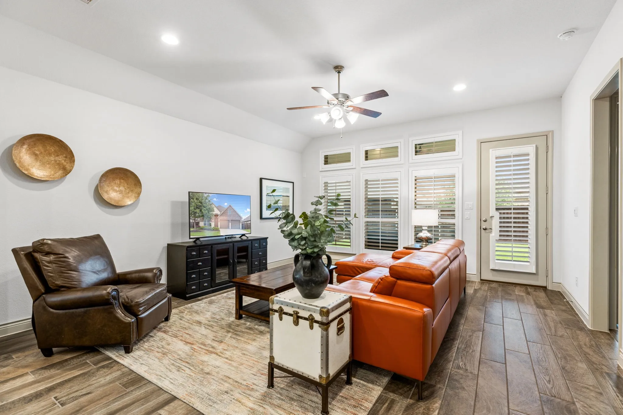 Single Family Residence For Sale in Collin County , 8604 Holliday Creek Way, Mc Kinney, Texas 75071, 3 Bedroom, 2 Bathroom, 2 Garage spaces, 1,986 Sqft, built in 2018, mls#21256728, Real Estate Agent in Mc Kinney, Homes For Sale in Collin county, Homes For Sale in Mc Kinney, Realtor in Mc Kinney Texas, Real Estate Brokerage Independent Realty Texas, Luminita Cordes Realtor