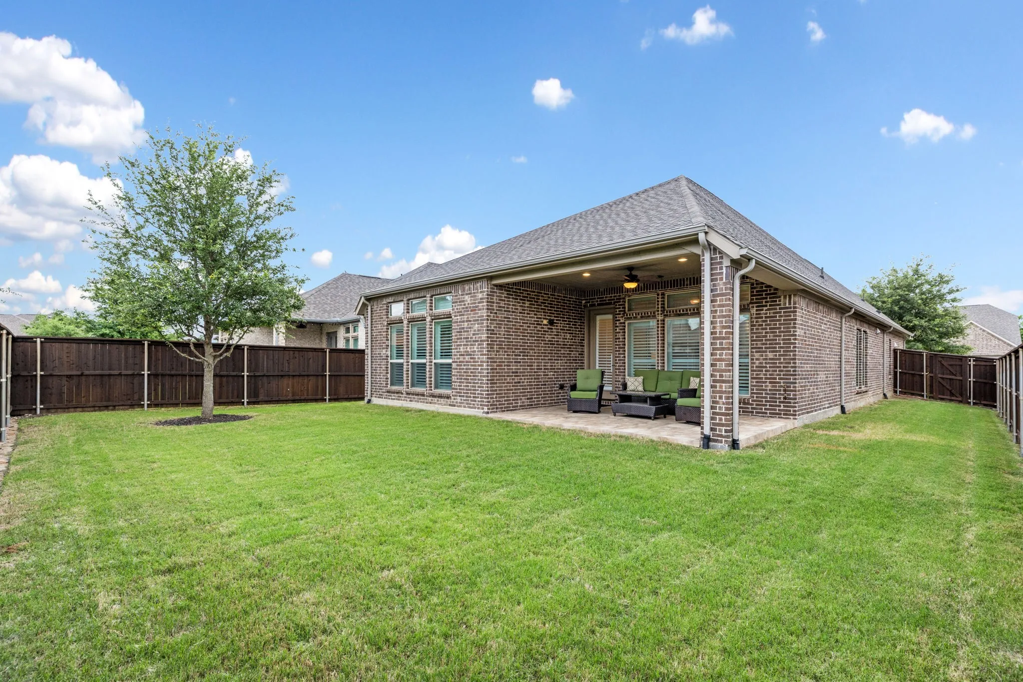 Single Family Residence For Sale in Collin County , 8604 Holliday Creek Way, Mc Kinney, Texas 75071, 3 Bedroom, 2 Bathroom, 2 Garage spaces, 1,986 Sqft, built in 2018, mls#21256728, Real Estate Agent in Mc Kinney, Homes For Sale in Collin county, Homes For Sale in Mc Kinney, Realtor in Mc Kinney Texas, Real Estate Brokerage Independent Realty Texas, Luminita Cordes Realtor