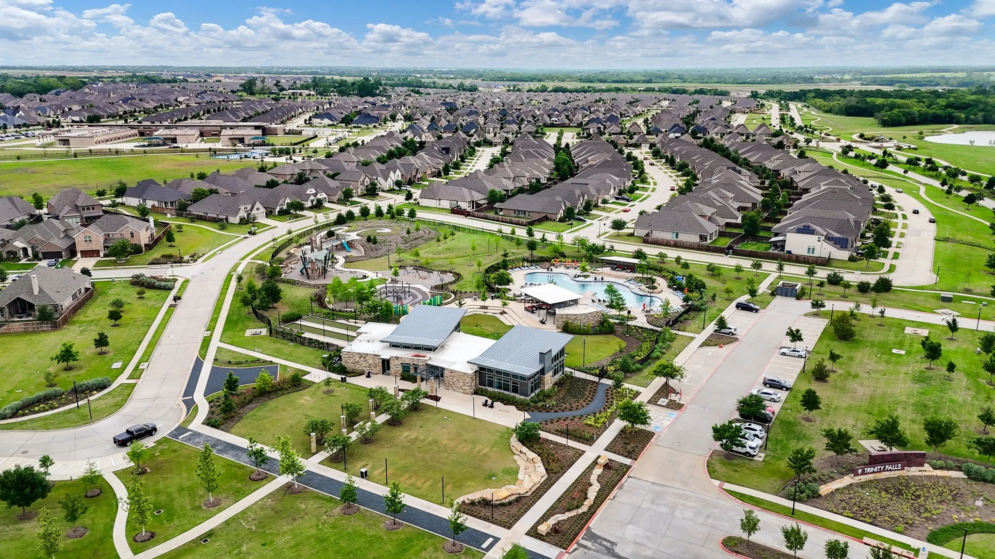 Single Family Residence For Sale in Collin County , 8604 Holliday Creek Way, Mc Kinney, Texas 75071, 3 Bedroom, 2 Bathroom, 2 Garage spaces, 1,986 Sqft, built in 2018, mls#21256728, Real Estate Agent in Mc Kinney, Homes For Sale in Collin county, Homes For Sale in Mc Kinney, Realtor in Mc Kinney Texas, Real Estate Brokerage Independent Realty Texas, Luminita Cordes Realtor