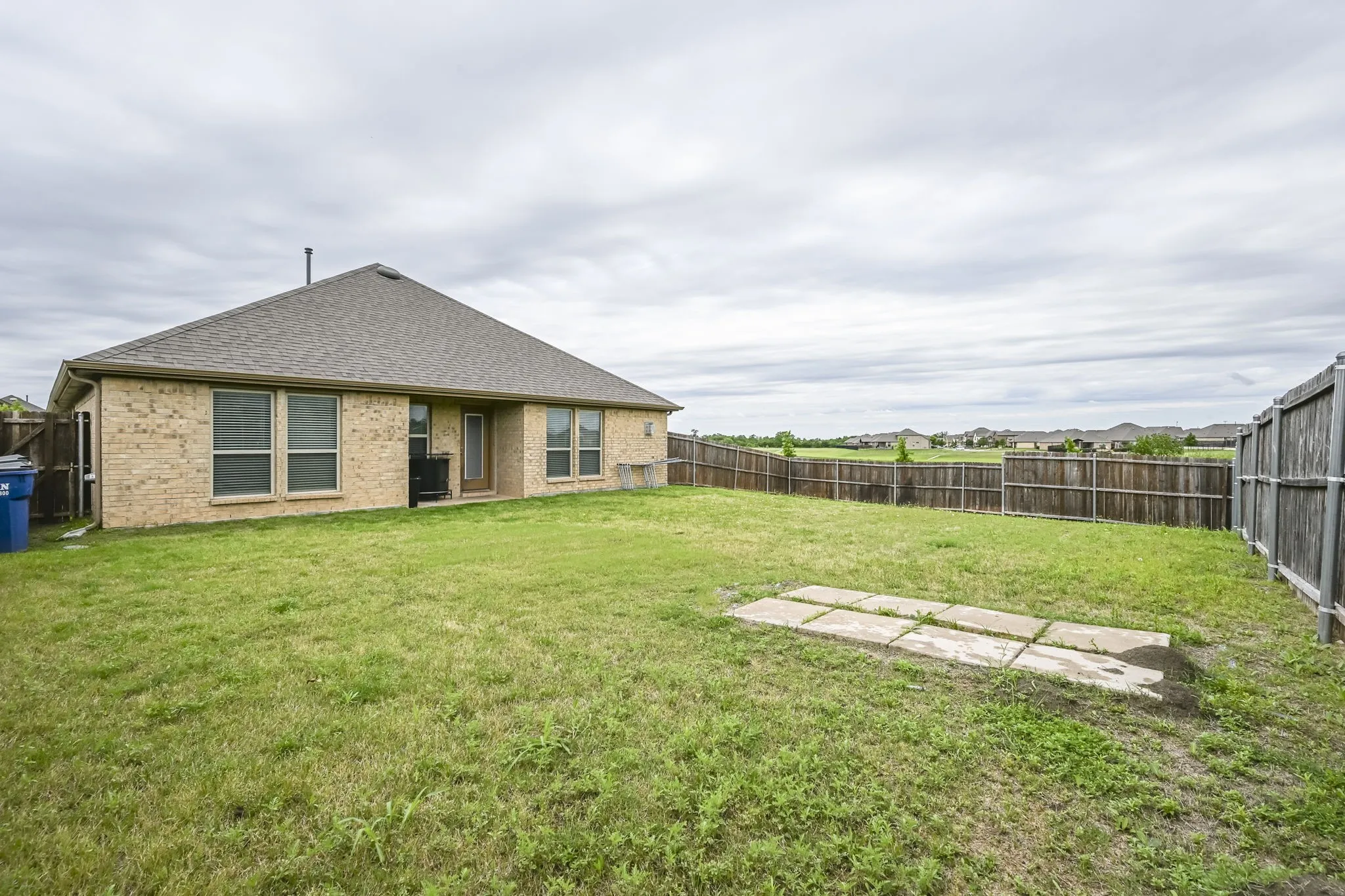 Single Family Residence For Sale in Kaufman County , 4016 Windswept Way, Forney, Texas 75126, 3 Bedroom, 2 Bathroom, 2 Garage spaces, 1,899 Sqft, built in 2021, Preowned, mls#21258333, Real Estate Agent in Forney, Homes For Sale in Kaufman county, Homes For Sale in Forney, Realtor in Forney Texas, Real Estate Brokerage Independent Realty Texas, Luminita Cordes Realtor
