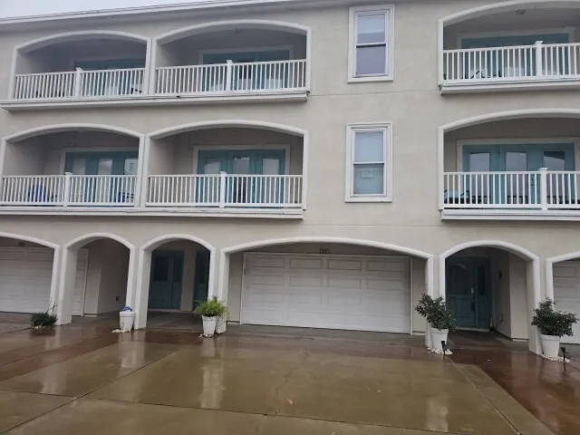 Townhouse For Sale in Nueces County , 14422 Verdemar Drive 302, Corpus Christi, Texas 78418, 3 Bedroom, 3 Bathroom, 2 Garage spaces, 1,694 Sqft, built in 2006, Preowned, Price $209,160, mls#21258421, Real Estate Agent in Corpus Christi, Homes For Sale in Nueces county, Homes For Sale in Corpus Christi, Realtor in Corpus Christi Texas, Real Estate Brokerage Independent Realty Texas, Luminita Cordes Realtor