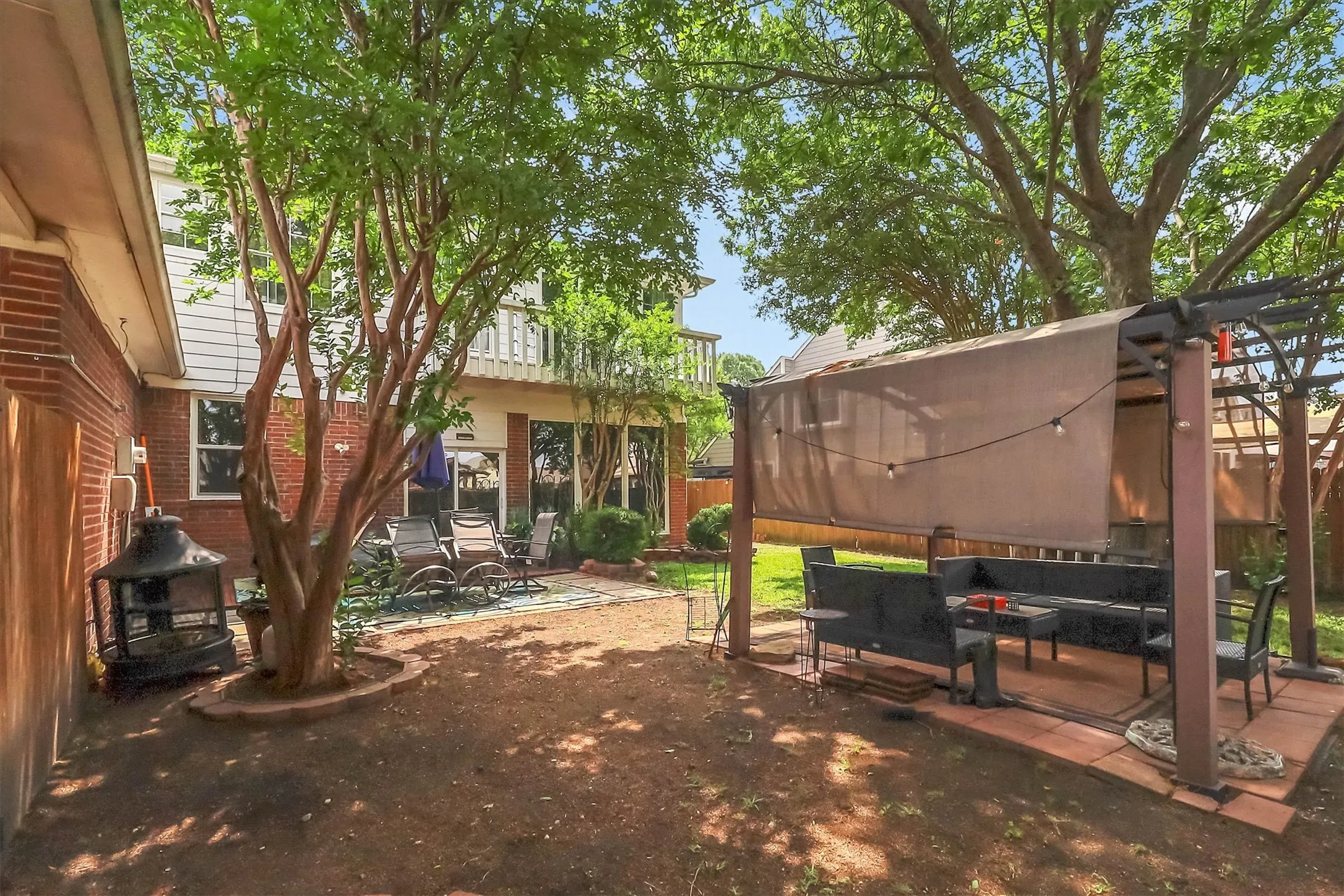 Single Family Residence For Sale in Dallas County , 5605 Luna Drive, Rowlett, Texas 75088, 3 Bedrooms, 3 Bathrooms, Garage spaces, 3,604 Sqft, built in 1991, Preowned, Price $440,000, mls#21253929, Real Estate Agent in Rowlett, Homes For Sale in Dallas county, Homes For Sale in Rowlett, Realtor in Rowlett Texas, Real Estate Brokerage Independent Realty Texas, Luminita Cordes Realtor