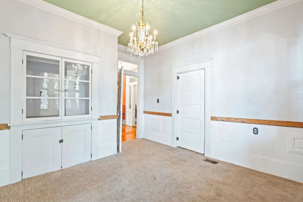 Single Family Residence For Sale in Camp County , 218 N Texas Street, Pittsburg, Texas 75686, 8 Bedroom, 7 Bathroom, Garage spaces, 4,758 Sqft, built in 1913, Price $299,000, mls#21255100, Real Estate Agent in Pittsburg, Homes For Sale in Camp county, Homes For Sale in Pittsburg, Realtor in Pittsburg Texas, Real Estate Brokerage Independent Realty Texas, Luminita Cordes Realtor