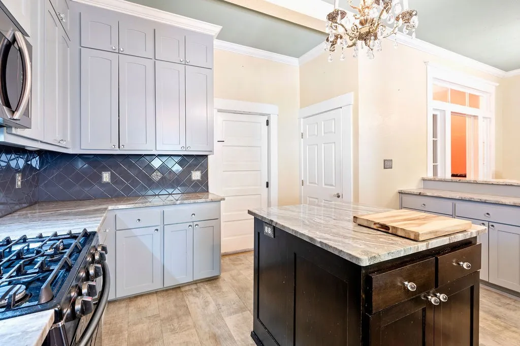 Single Family Residence For Sale in Camp County , 218 N Texas Street, Pittsburg, Texas 75686, 8 Bedroom, 7 Bathroom, Garage spaces, 4,758 Sqft, built in 1913, Price $299,000, mls#21255100, Real Estate Agent in Pittsburg, Homes For Sale in Camp county, Homes For Sale in Pittsburg, Realtor in Pittsburg Texas, Real Estate Brokerage Independent Realty Texas, Luminita Cordes Realtor