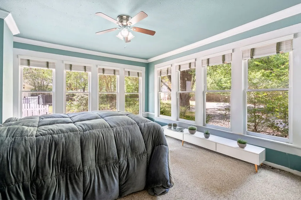 Single Family Residence For Sale in Camp County , 218 N Texas Street, Pittsburg, Texas 75686, 8 Bedroom, 7 Bathroom, Garage spaces, 4,758 Sqft, built in 1913, Price $299,000, mls#21255100, Real Estate Agent in Pittsburg, Homes For Sale in Camp county, Homes For Sale in Pittsburg, Realtor in Pittsburg Texas, Real Estate Brokerage Independent Realty Texas, Luminita Cordes Realtor