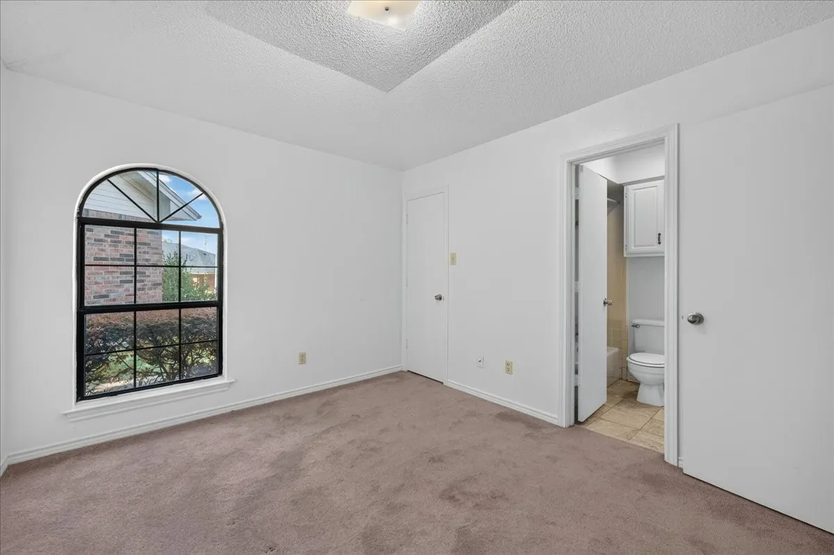 Duplex For Sale in Rockwall County , 210 & 212 SAINT MARYS Place, Rockwall, Texas 75087, 4 Bedroom, 4 Bathroom, 2 Garage spaces, 0 Sqft, built in 1984, Preowned, mls#21258414, Real Estate Agent in Rockwall, Homes For Sale in Rockwall county, Homes For Sale in Rockwall, Realtor in Rockwall Texas, Real Estate Brokerage Independent Realty Texas, Luminita Cordes Realtor