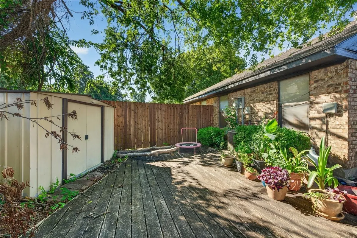 Duplex For Sale in Rockwall County , 210 & 212 SAINT MARYS Place, Rockwall, Texas 75087, 4 Bedroom, 4 Bathroom, 2 Garage spaces, 0 Sqft, built in 1984, Preowned, mls#21258414, Real Estate Agent in Rockwall, Homes For Sale in Rockwall county, Homes For Sale in Rockwall, Realtor in Rockwall Texas, Real Estate Brokerage Independent Realty Texas, Luminita Cordes Realtor
