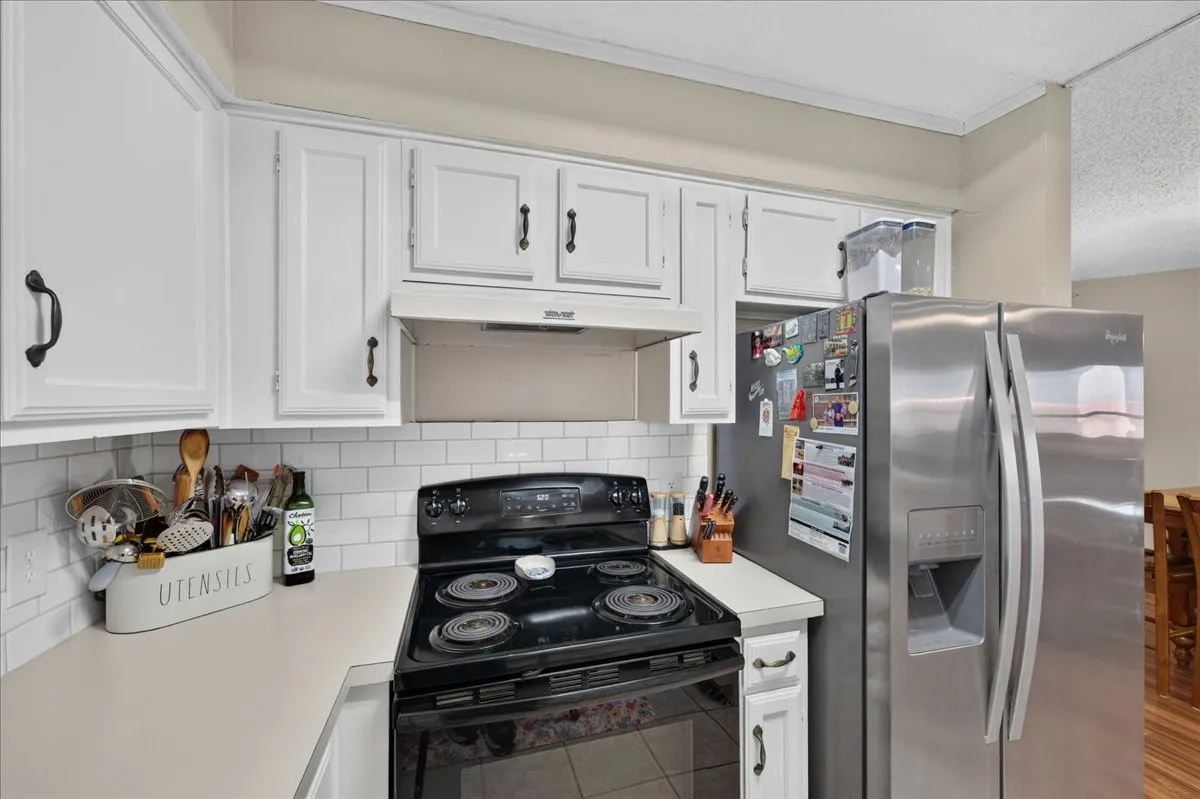 Duplex For Sale in Rockwall County , 210 & 212 SAINT MARYS Place, Rockwall, Texas 75087, 4 Bedroom, 4 Bathroom, 2 Garage spaces, 0 Sqft, built in 1984, Preowned, mls#21258414, Real Estate Agent in Rockwall, Homes For Sale in Rockwall county, Homes For Sale in Rockwall, Realtor in Rockwall Texas, Real Estate Brokerage Independent Realty Texas, Luminita Cordes Realtor