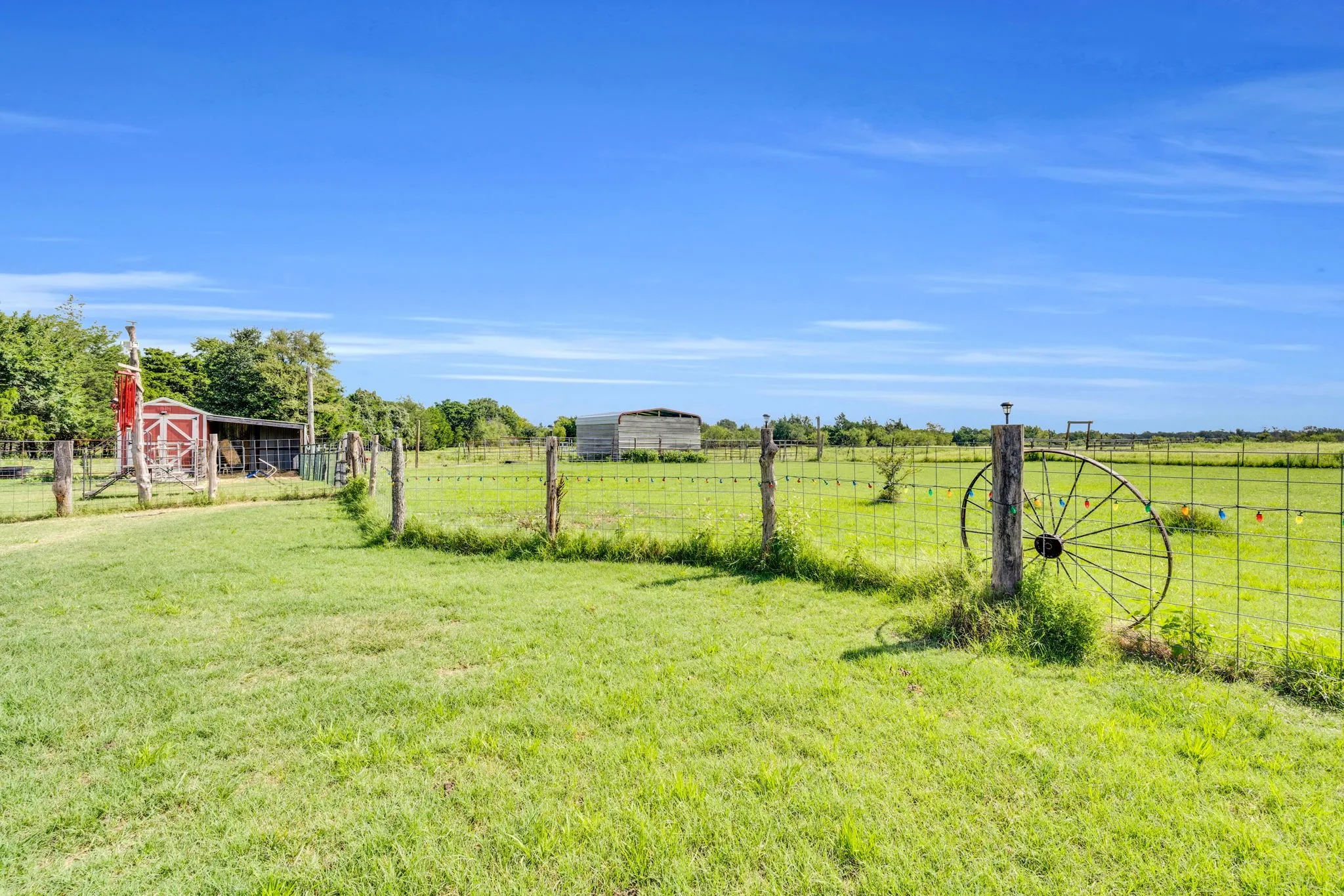 Back view of property's acreage