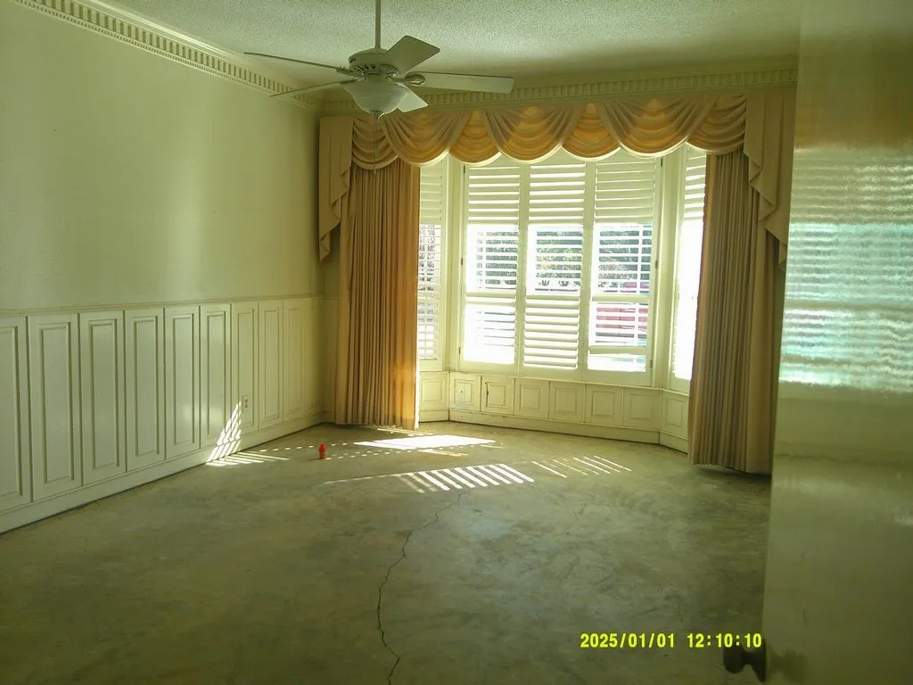 Single Family Residence For Sale in Bowie County , 3726 County Road 4284, Simms, Texas 75574, 3 Bedrooms, 3 Bathrooms, Garage spaces, 4,275 Sqft, built in 1985, Preowned, Price $369,000, mls#21257391, Real Estate Agent in Simms, Homes For Sale in Bowie county, Homes For Sale in Simms, Realtor in Simms Texas, Real Estate Brokerage Independent Realty Texas, Luminita Cordes Realtor
