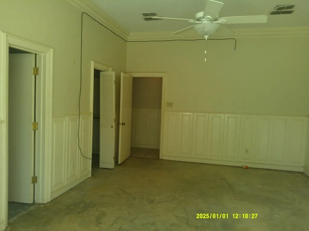 Single Family Residence For Sale in Bowie County , 3726 County Road 4284, Simms, Texas 75574, 3 Bedrooms, 3 Bathrooms, Garage spaces, 4,275 Sqft, built in 1985, Preowned, Price $369,000, mls#21257391, Real Estate Agent in Simms, Homes For Sale in Bowie county, Homes For Sale in Simms, Realtor in Simms Texas, Real Estate Brokerage Independent Realty Texas, Luminita Cordes Realtor