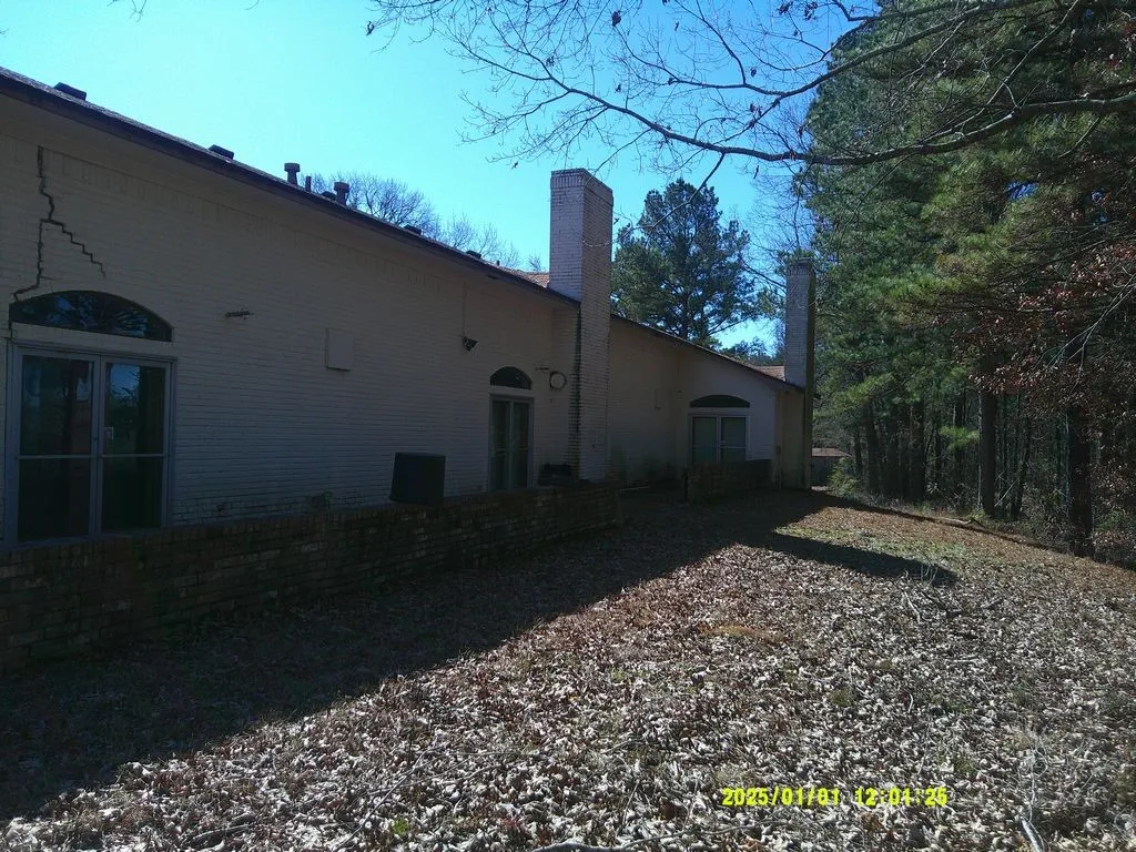 Single Family Residence For Sale in Bowie County , 3726 County Road 4284, Simms, Texas 75574, 3 Bedrooms, 3 Bathrooms, Garage spaces, 4,275 Sqft, built in 1985, Preowned, Price $369,000, mls#21257391, Real Estate Agent in Simms, Homes For Sale in Bowie county, Homes For Sale in Simms, Realtor in Simms Texas, Real Estate Brokerage Independent Realty Texas, Luminita Cordes Realtor