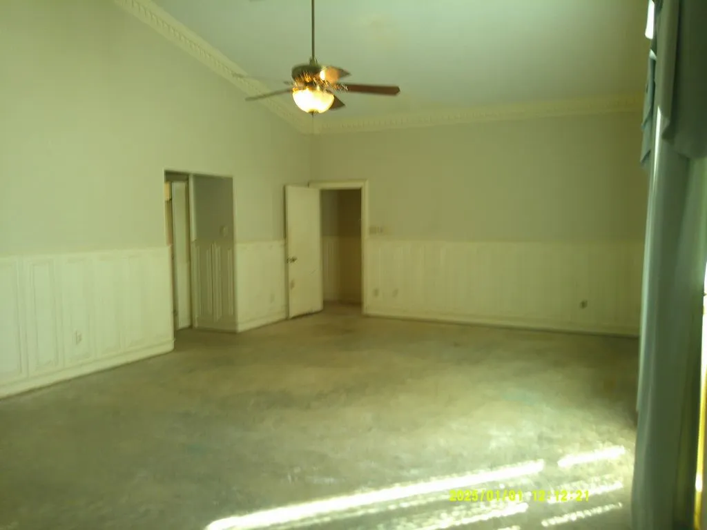 Single Family Residence For Sale in Bowie County , 3726 County Road 4284, Simms, Texas 75574, 3 Bedrooms, 3 Bathrooms, Garage spaces, 4,275 Sqft, built in 1985, Preowned, Price $369,000, mls#21257391, Real Estate Agent in Simms, Homes For Sale in Bowie county, Homes For Sale in Simms, Realtor in Simms Texas, Real Estate Brokerage Independent Realty Texas, Luminita Cordes Realtor