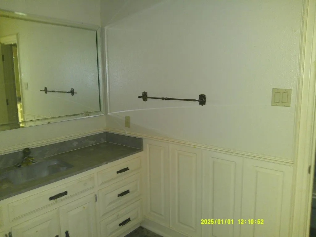 Single Family Residence For Sale in Bowie County , 3726 County Road 4284, Simms, Texas 75574, 3 Bedrooms, 3 Bathrooms, Garage spaces, 4,275 Sqft, built in 1985, Preowned, Price $369,000, mls#21257391, Real Estate Agent in Simms, Homes For Sale in Bowie county, Homes For Sale in Simms, Realtor in Simms Texas, Real Estate Brokerage Independent Realty Texas, Luminita Cordes Realtor