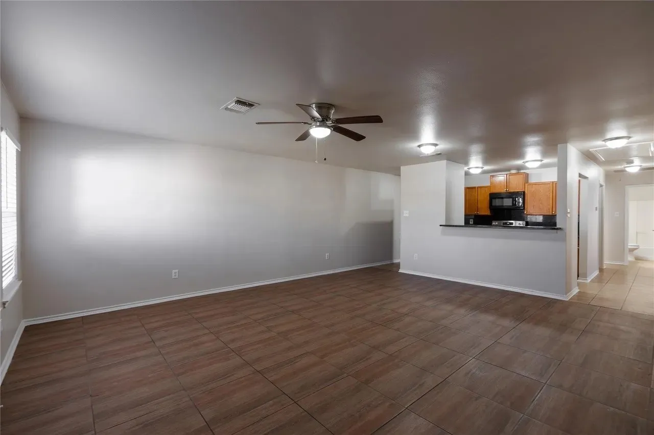 Duplex For Sale in Dallas County , 105 Garfield Street, Garland, Texas 75042, 6 Bedroom, 4 Bathroom, 2 Garage spaces, 0 Sqft, built in 2000, mls#21258561, Real Estate Agent in Garland, Homes For Sale in Dallas county, Homes For Sale in Garland, Realtor in Garland Texas, Real Estate Brokerage Independent Realty Texas, Luminita Cordes Realtor