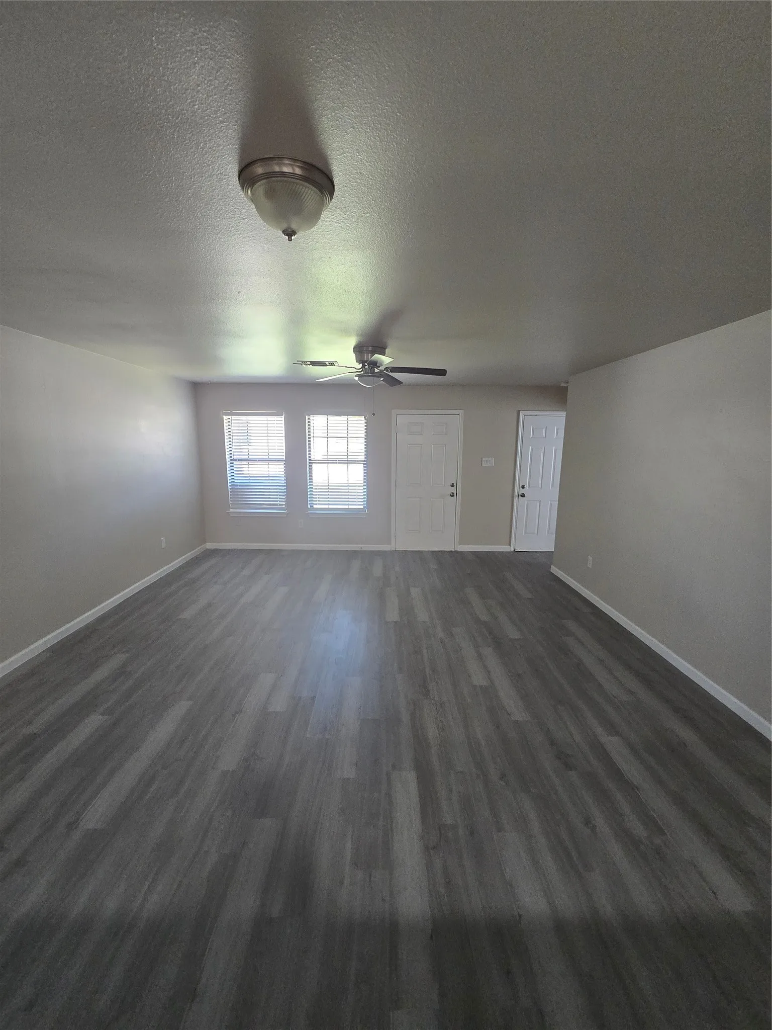 Duplex For Sale in Dallas County , 105 Garfield Street, Garland, Texas 75042, 6 Bedroom, 4 Bathroom, 2 Garage spaces, 0 Sqft, built in 2000, mls#21258561, Real Estate Agent in Garland, Homes For Sale in Dallas county, Homes For Sale in Garland, Realtor in Garland Texas, Real Estate Brokerage Independent Realty Texas, Luminita Cordes Realtor