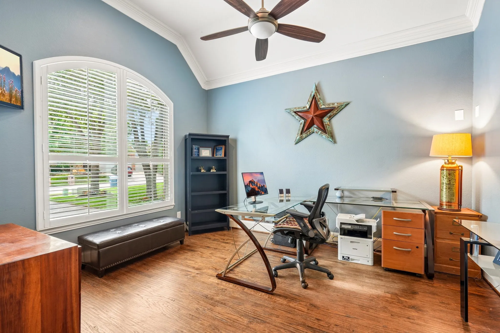 Single Family Residence For Sale in Collin County , 812 Moss Cliff Circle, Mc Kinney, Texas 75071, 5 Bedroom, 4 Bathroom, 3 Garage spaces, 3,976 Sqft, built in 2006, mls#21258036, Real Estate Agent in Mc Kinney, Homes For Sale in Collin county, Homes For Sale in Mc Kinney, Realtor in Mc Kinney Texas, Real Estate Brokerage Independent Realty Texas, Luminita Cordes Realtor