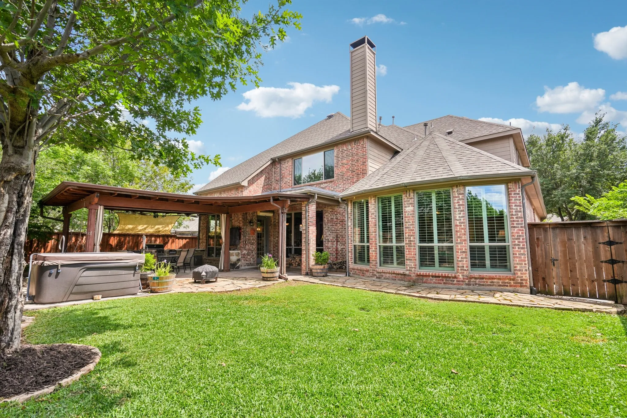 Single Family Residence For Sale in Collin County , 812 Moss Cliff Circle, Mc Kinney, Texas 75071, 5 Bedroom, 4 Bathroom, 3 Garage spaces, 3,976 Sqft, built in 2006, mls#21258036, Real Estate Agent in Mc Kinney, Homes For Sale in Collin county, Homes For Sale in Mc Kinney, Realtor in Mc Kinney Texas, Real Estate Brokerage Independent Realty Texas, Luminita Cordes Realtor