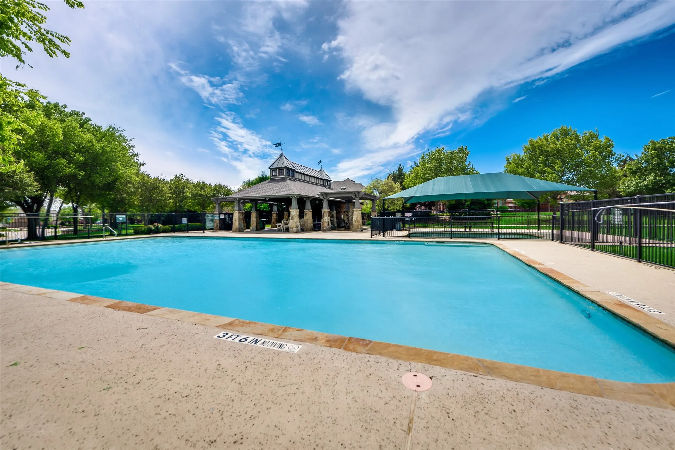 Single Family Residence For Sale in Collin County , 812 Moss Cliff Circle, Mc Kinney, Texas 75071, 5 Bedroom, 4 Bathroom, 3 Garage spaces, 3,976 Sqft, built in 2006, mls#21258036, Real Estate Agent in Mc Kinney, Homes For Sale in Collin county, Homes For Sale in Mc Kinney, Realtor in Mc Kinney Texas, Real Estate Brokerage Independent Realty Texas, Luminita Cordes Realtor