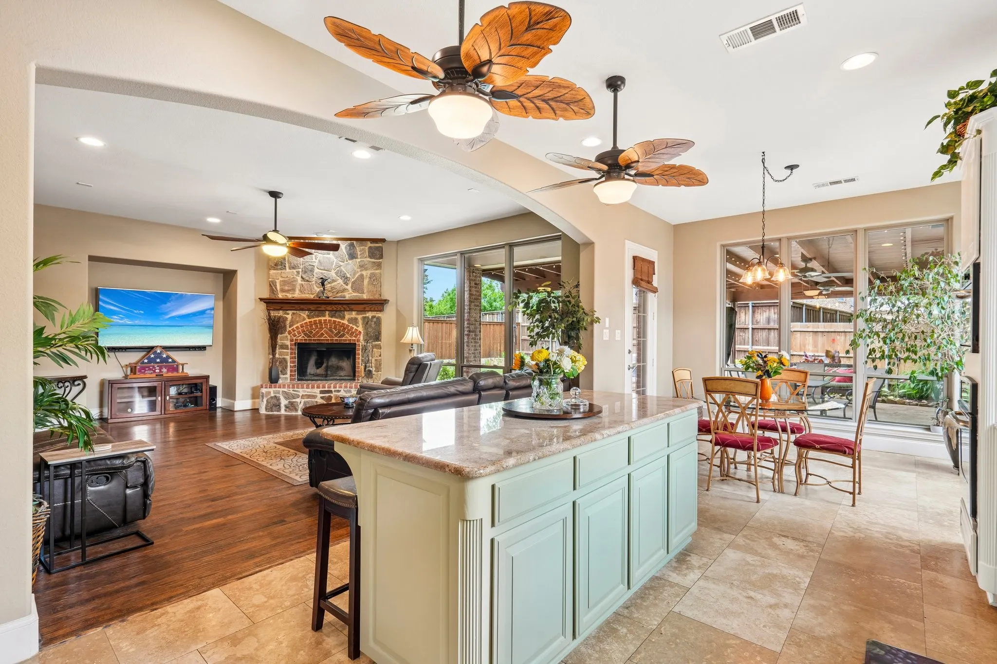 Single Family Residence For Sale in Collin County , 812 Moss Cliff Circle, Mc Kinney, Texas 75071, 5 Bedroom, 4 Bathroom, 3 Garage spaces, 3,976 Sqft, built in 2006, mls#21258036, Real Estate Agent in Mc Kinney, Homes For Sale in Collin county, Homes For Sale in Mc Kinney, Realtor in Mc Kinney Texas, Real Estate Brokerage Independent Realty Texas, Luminita Cordes Realtor