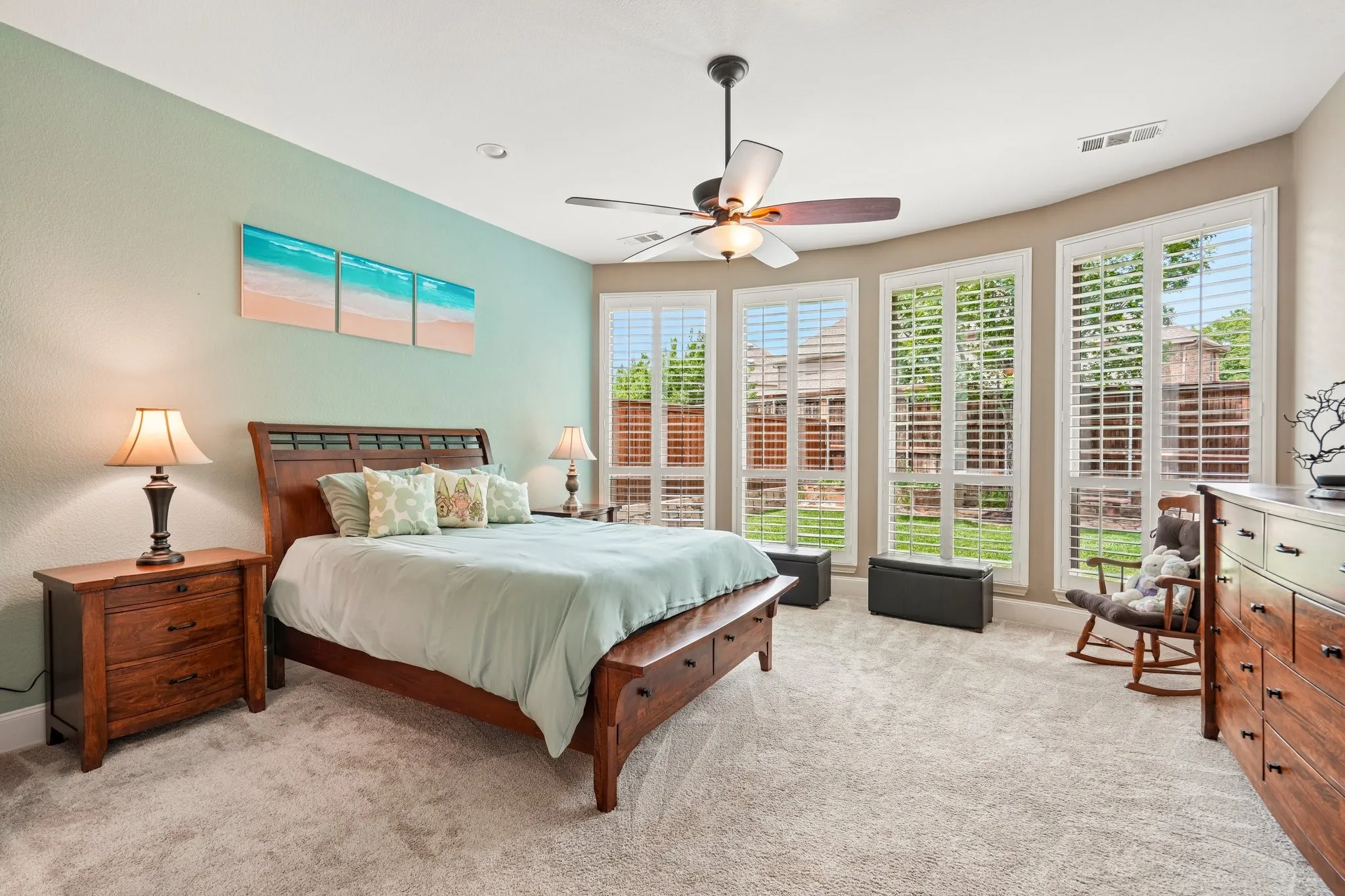 Single Family Residence For Sale in Collin County , 812 Moss Cliff Circle, Mc Kinney, Texas 75071, 5 Bedroom, 4 Bathroom, 3 Garage spaces, 3,976 Sqft, built in 2006, mls#21258036, Real Estate Agent in Mc Kinney, Homes For Sale in Collin county, Homes For Sale in Mc Kinney, Realtor in Mc Kinney Texas, Real Estate Brokerage Independent Realty Texas, Luminita Cordes Realtor