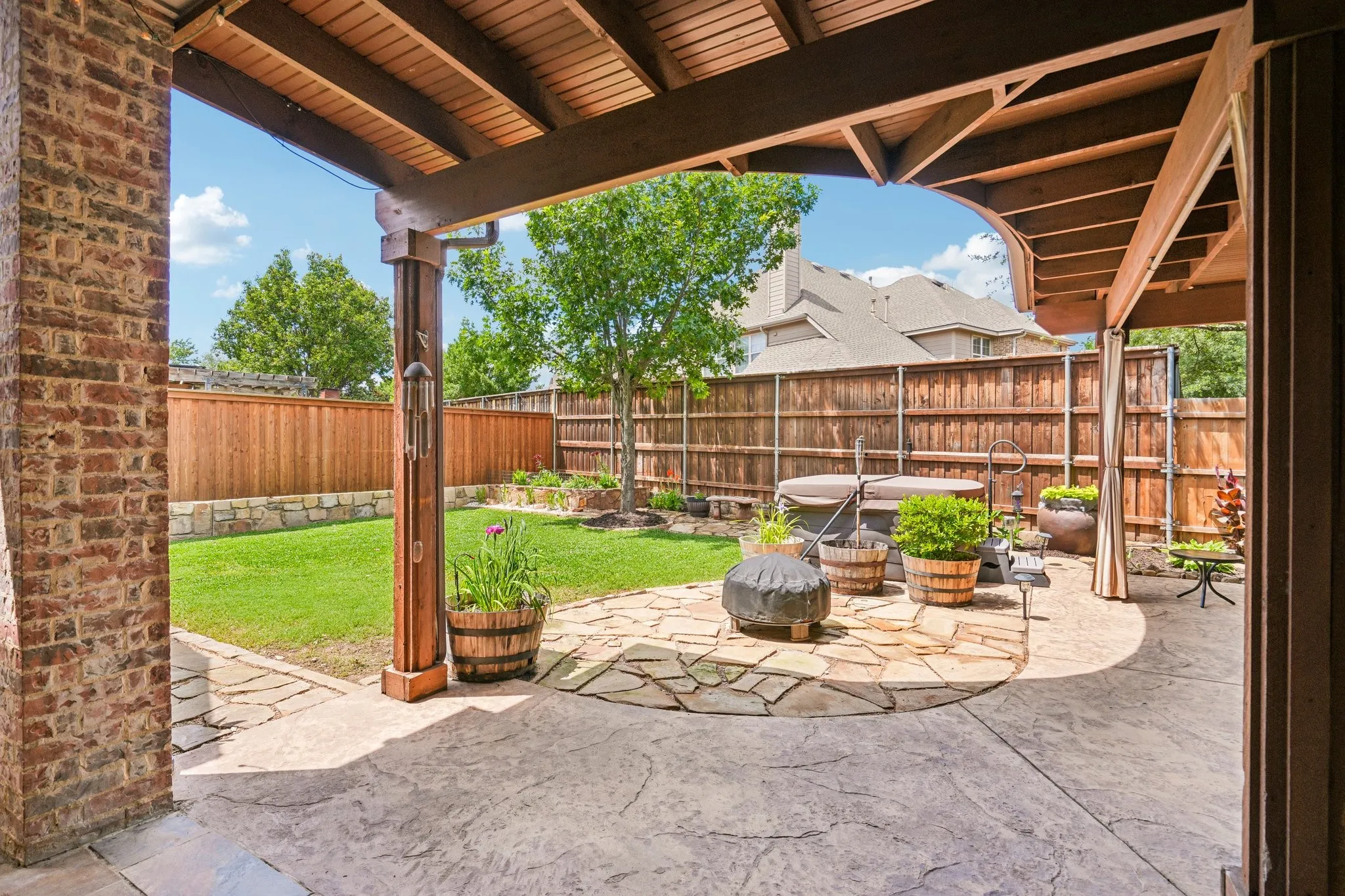 Single Family Residence For Sale in Collin County , 812 Moss Cliff Circle, Mc Kinney, Texas 75071, 5 Bedroom, 4 Bathroom, 3 Garage spaces, 3,976 Sqft, built in 2006, mls#21258036, Real Estate Agent in Mc Kinney, Homes For Sale in Collin county, Homes For Sale in Mc Kinney, Realtor in Mc Kinney Texas, Real Estate Brokerage Independent Realty Texas, Luminita Cordes Realtor