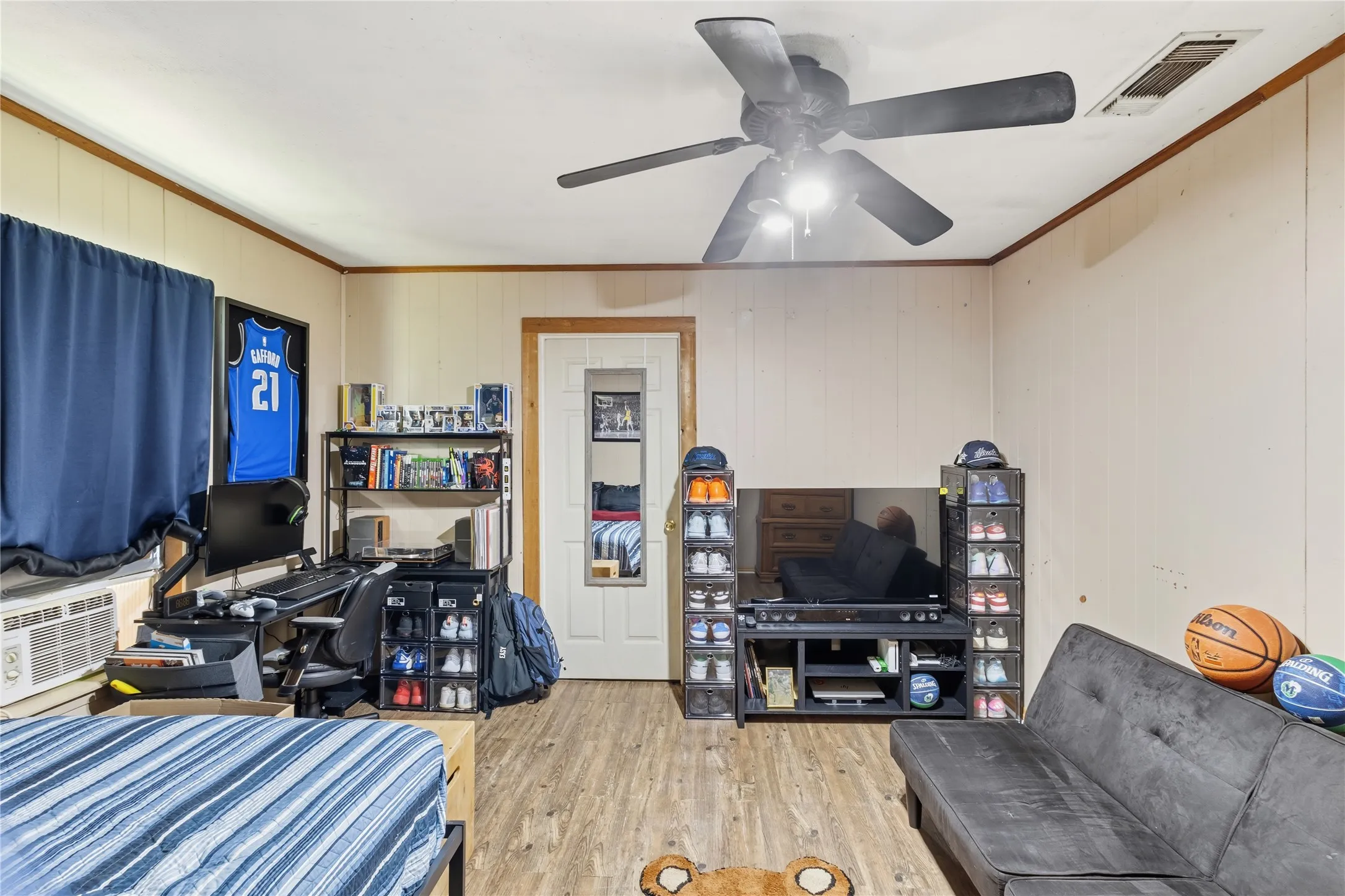 Single Family Residence For Sale in Erath County , 1336 County Road 563, Stephenville, Texas 76401, 3 Bedroom, 2 Bathroom, Garage spaces, 1,501 Sqft, built in 1988, mls#21258555, Real Estate Agent in Stephenville, Homes For Sale in Erath county, Homes For Sale in Stephenville, Realtor in Stephenville Texas, Real Estate Brokerage Independent Realty Texas, Luminita Cordes Realtor