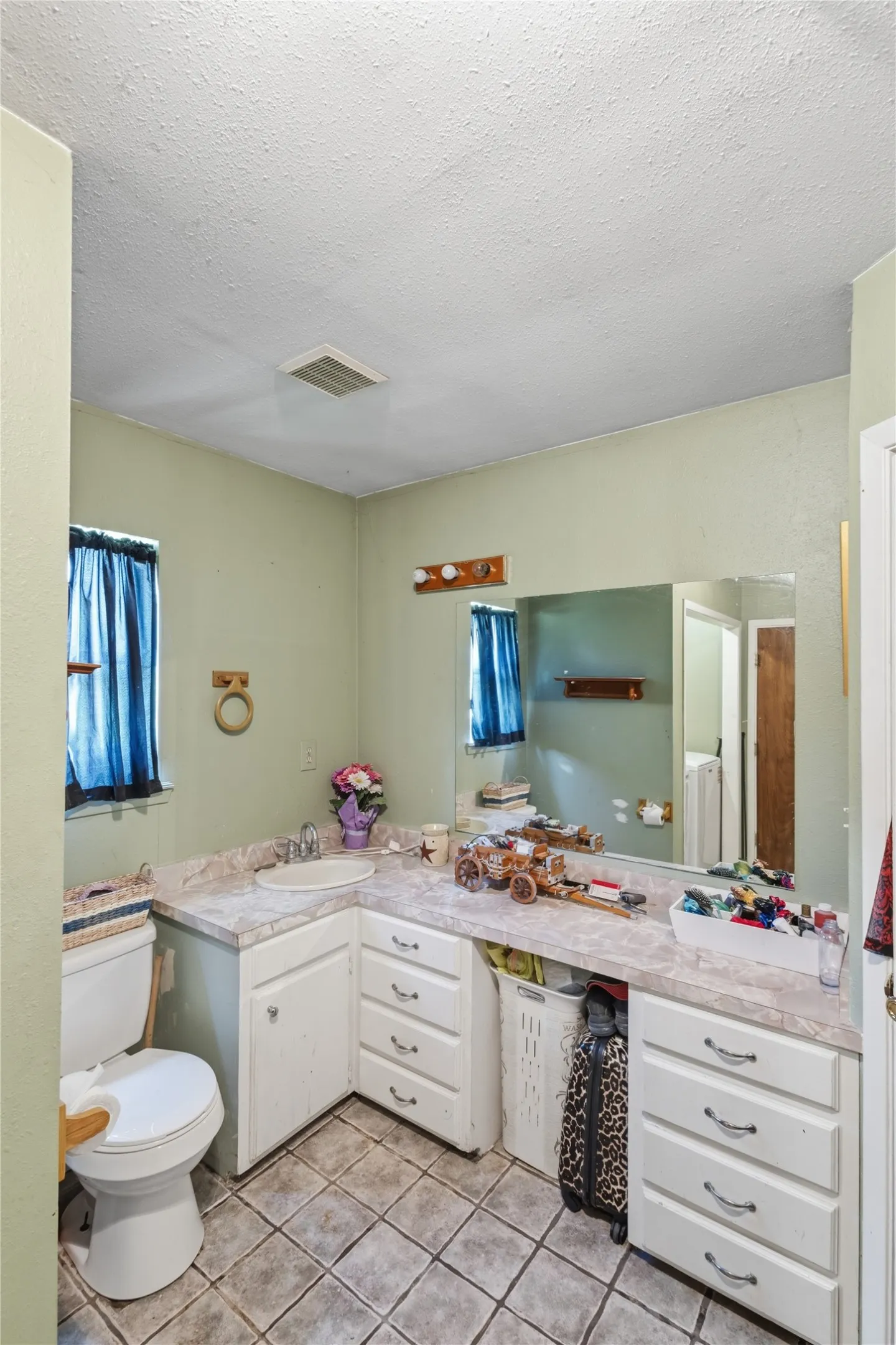 Single Family Residence For Sale in Erath County , 1336 County Road 563, Stephenville, Texas 76401, 3 Bedroom, 2 Bathroom, Garage spaces, 1,501 Sqft, built in 1988, mls#21258555, Real Estate Agent in Stephenville, Homes For Sale in Erath county, Homes For Sale in Stephenville, Realtor in Stephenville Texas, Real Estate Brokerage Independent Realty Texas, Luminita Cordes Realtor