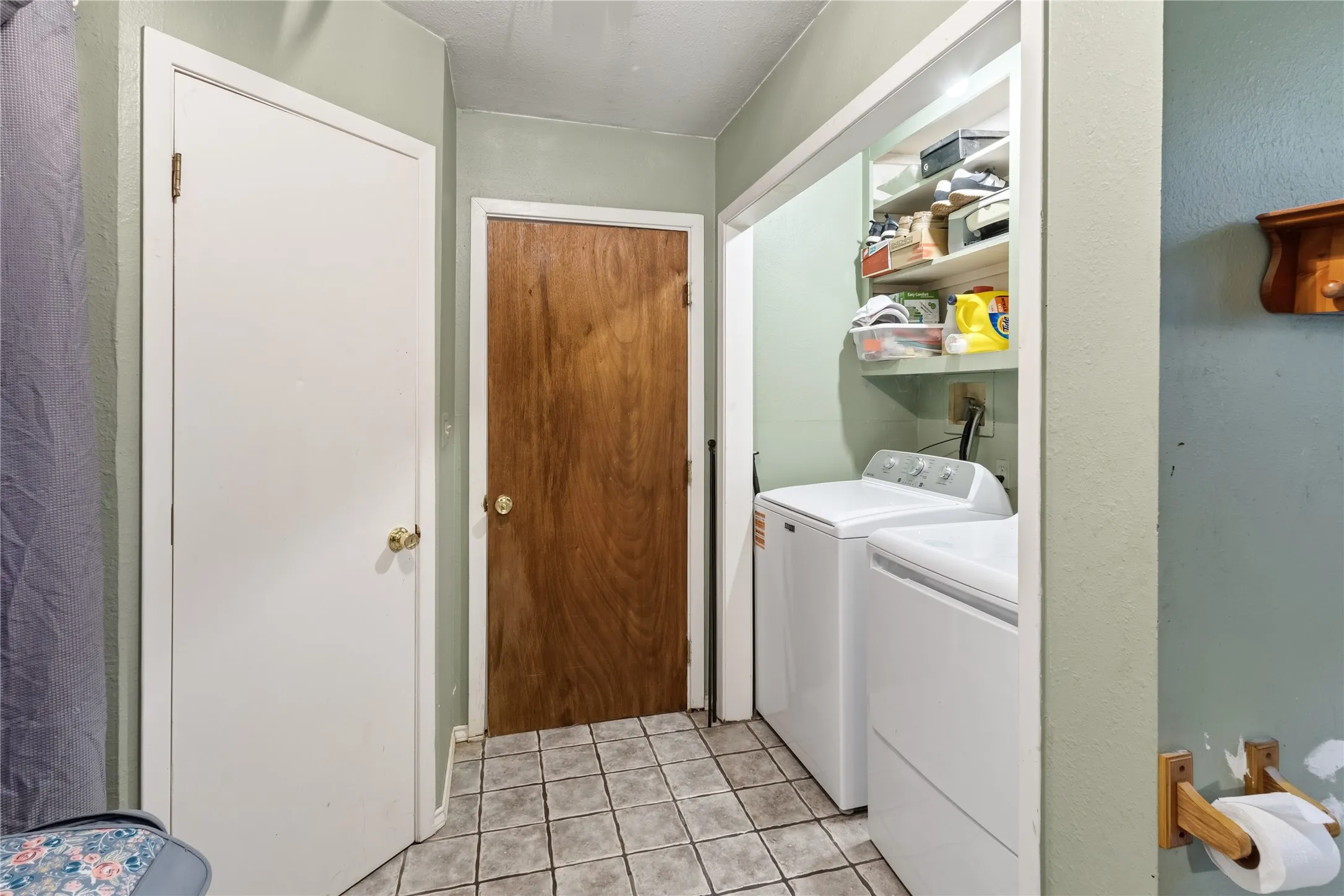 Single Family Residence For Sale in Erath County , 1336 County Road 563, Stephenville, Texas 76401, 3 Bedroom, 2 Bathroom, Garage spaces, 1,501 Sqft, built in 1988, mls#21258555, Real Estate Agent in Stephenville, Homes For Sale in Erath county, Homes For Sale in Stephenville, Realtor in Stephenville Texas, Real Estate Brokerage Independent Realty Texas, Luminita Cordes Realtor