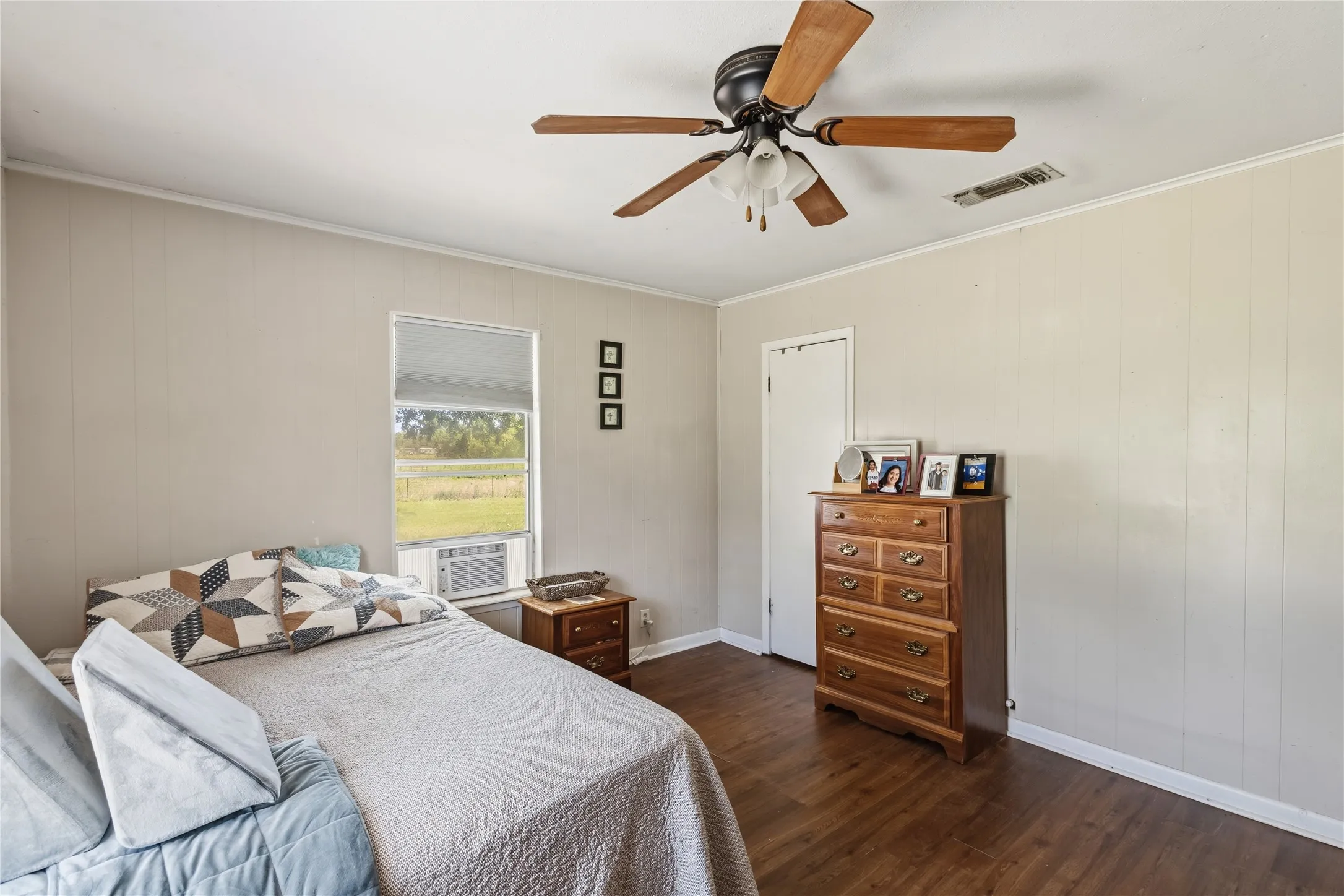 Single Family Residence For Sale in Erath County , 1336 County Road 563, Stephenville, Texas 76401, 3 Bedroom, 2 Bathroom, Garage spaces, 1,501 Sqft, built in 1988, mls#21258555, Real Estate Agent in Stephenville, Homes For Sale in Erath county, Homes For Sale in Stephenville, Realtor in Stephenville Texas, Real Estate Brokerage Independent Realty Texas, Luminita Cordes Realtor