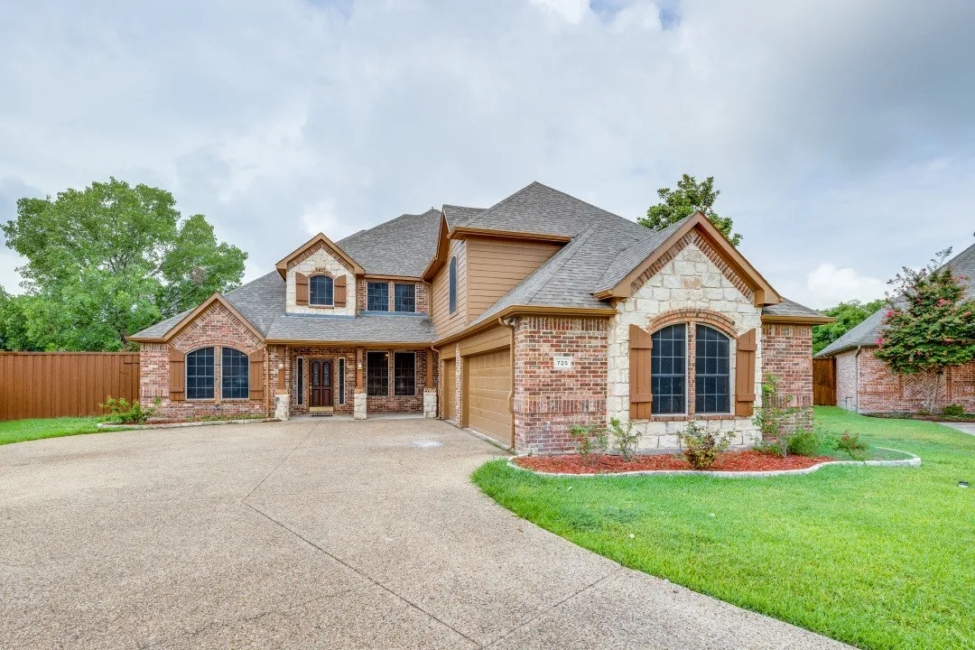 Single Family Residence For Sale in Collin County , 725 Chapel Court, Allen, Texas 75002, 4 Bedroom, 4 Bathroom, 3 Garage spaces, 4,662 Sqft, built in 2000, mls#21258576, Real Estate Agent in Allen, Homes For Sale in Collin county, Homes For Sale in Allen, Realtor in Allen Texas, Real Estate Brokerage Independent Realty Texas, Luminita Cordes Realtor