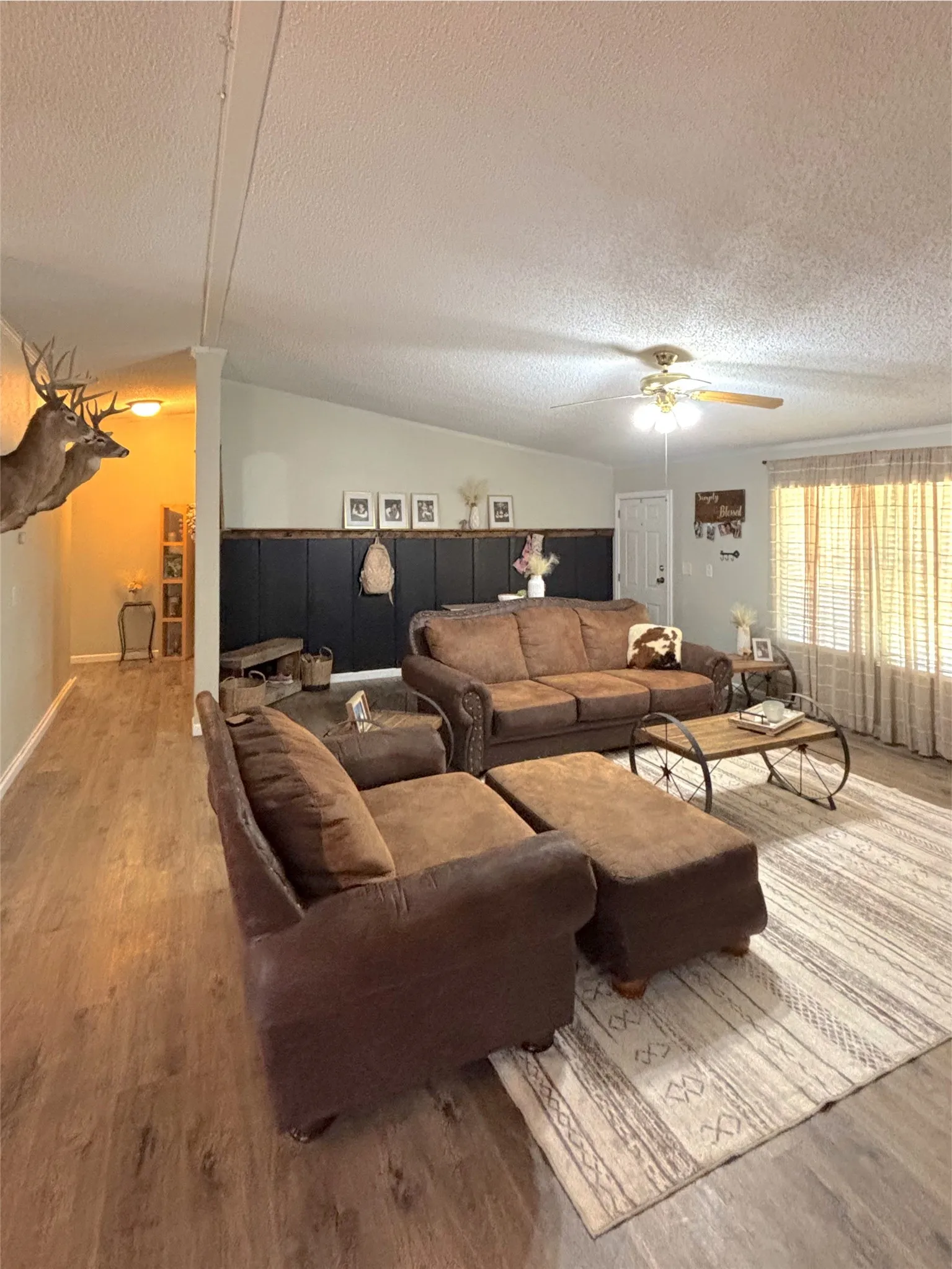 Manufactured Home For Sale in Smith County , 19792 Creekside Drive, Flint, Texas 75762, 4 Bedroom, 2 Bathroom, 2 Garage spaces, 2,059 Sqft, built in 1999, Unknown, mls#21258603, Real Estate Agent in Flint, Homes For Sale in Smith county, Homes For Sale in Flint, Realtor in Flint Texas, Real Estate Brokerage Independent Realty Texas, Luminita Cordes Realtor