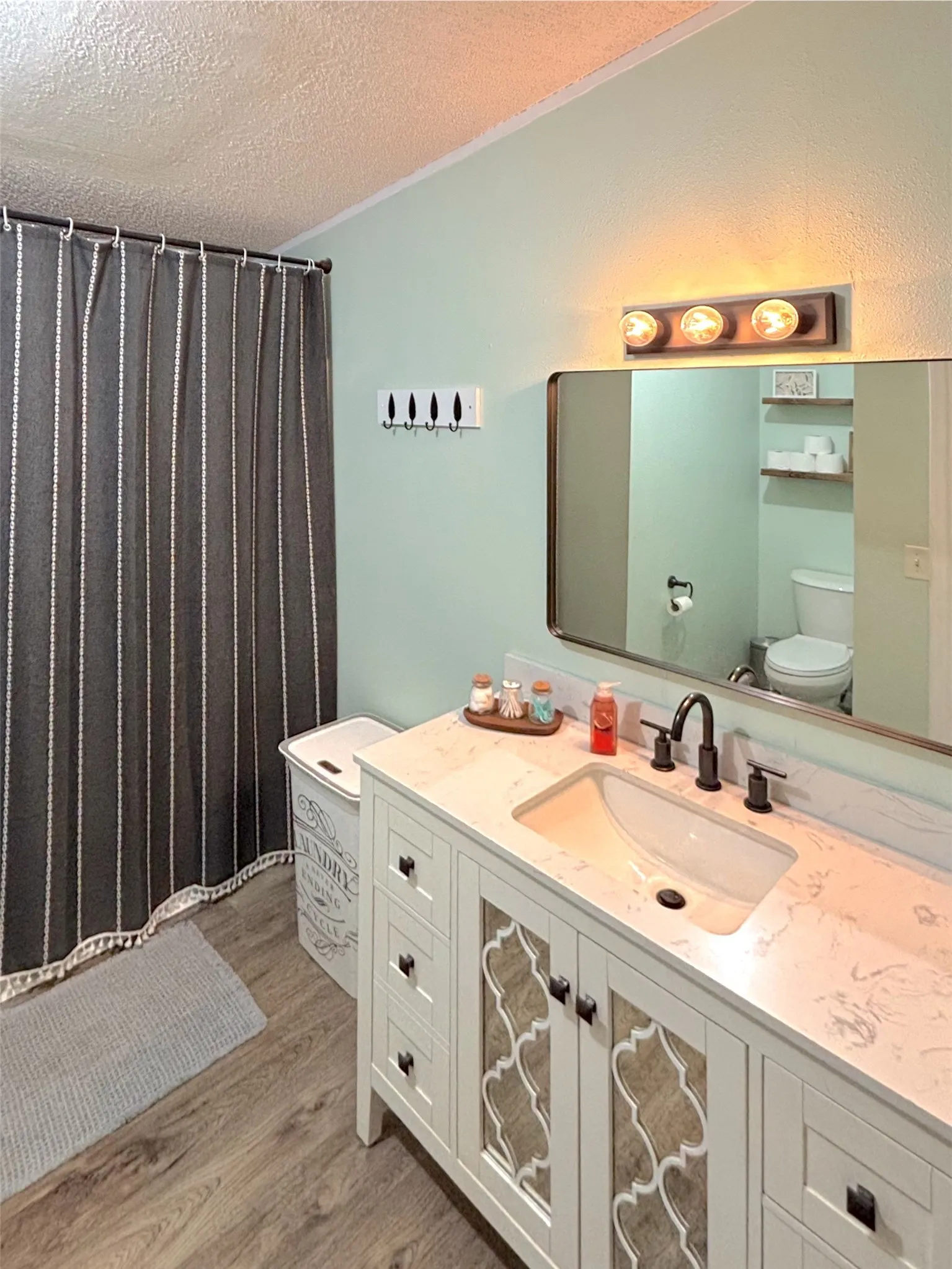 Manufactured Home For Sale in Smith County , 19792 Creekside Drive, Flint, Texas 75762, 4 Bedroom, 2 Bathroom, 2 Garage spaces, 2,059 Sqft, built in 1999, Unknown, mls#21258603, Real Estate Agent in Flint, Homes For Sale in Smith county, Homes For Sale in Flint, Realtor in Flint Texas, Real Estate Brokerage Independent Realty Texas, Luminita Cordes Realtor