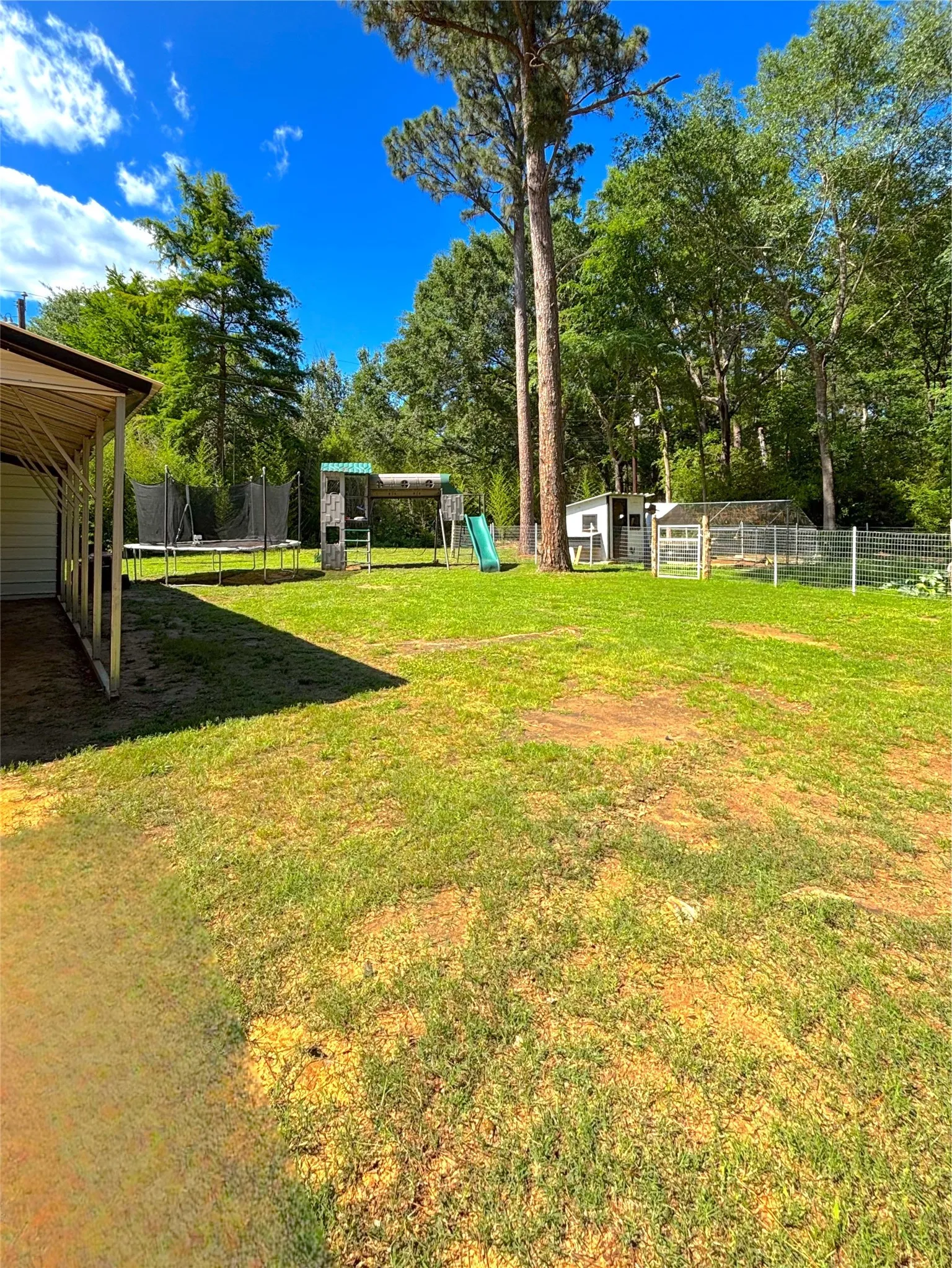 Manufactured Home For Sale in Smith County , 19792 Creekside Drive, Flint, Texas 75762, 4 Bedroom, 2 Bathroom, 2 Garage spaces, 2,059 Sqft, built in 1999, Unknown, mls#21258603, Real Estate Agent in Flint, Homes For Sale in Smith county, Homes For Sale in Flint, Realtor in Flint Texas, Real Estate Brokerage Independent Realty Texas, Luminita Cordes Realtor