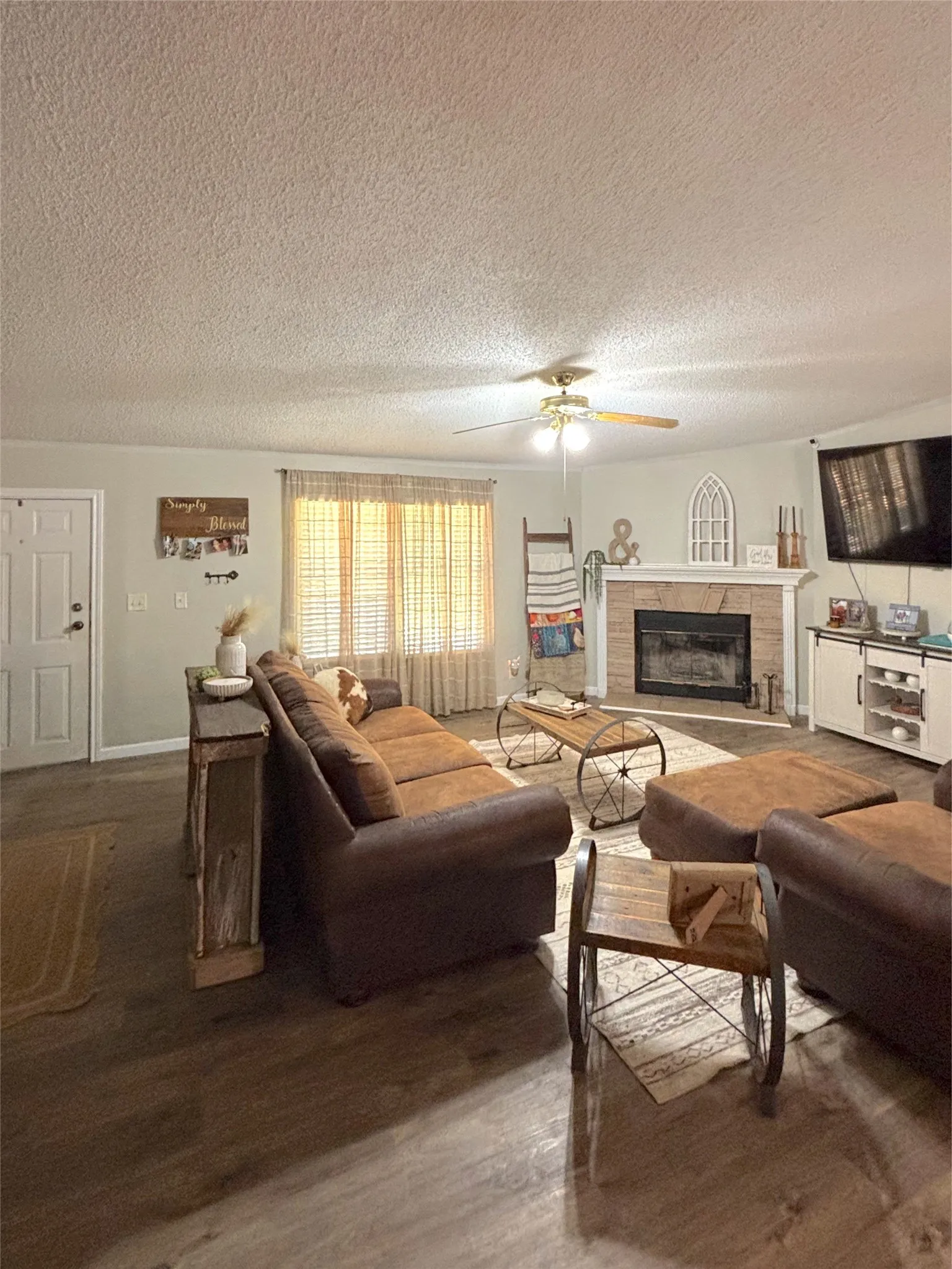 Manufactured Home For Sale in Smith County , 19792 Creekside Drive, Flint, Texas 75762, 4 Bedroom, 2 Bathroom, 2 Garage spaces, 2,059 Sqft, built in 1999, Unknown, mls#21258603, Real Estate Agent in Flint, Homes For Sale in Smith county, Homes For Sale in Flint, Realtor in Flint Texas, Real Estate Brokerage Independent Realty Texas, Luminita Cordes Realtor